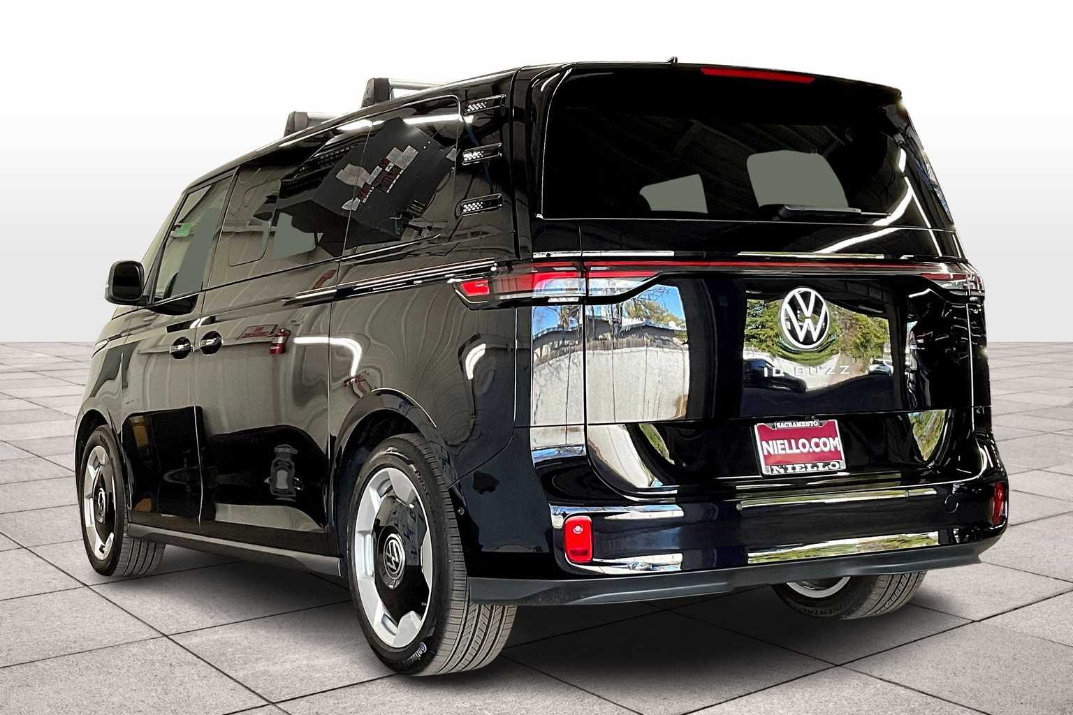 2025 Volkswagen ID. Buzz Pro S photo 3