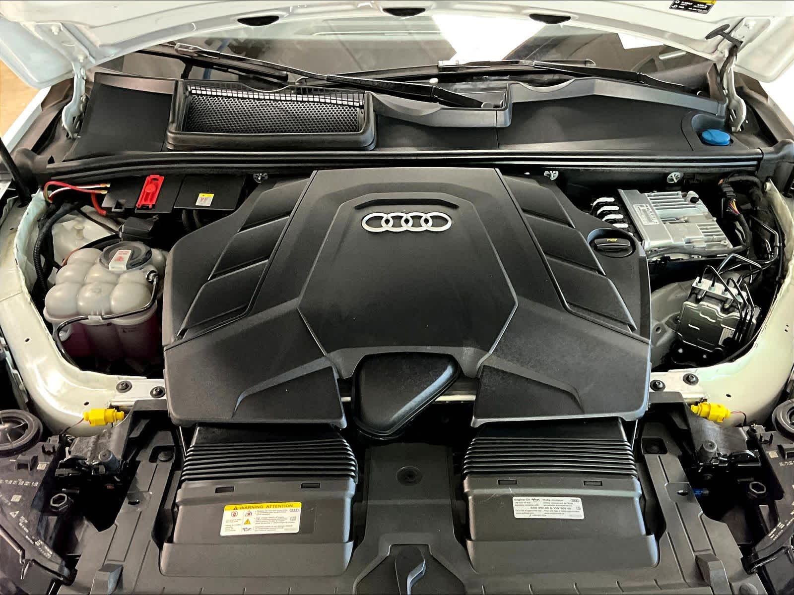 2022 Audi Q7 Premium photo 3