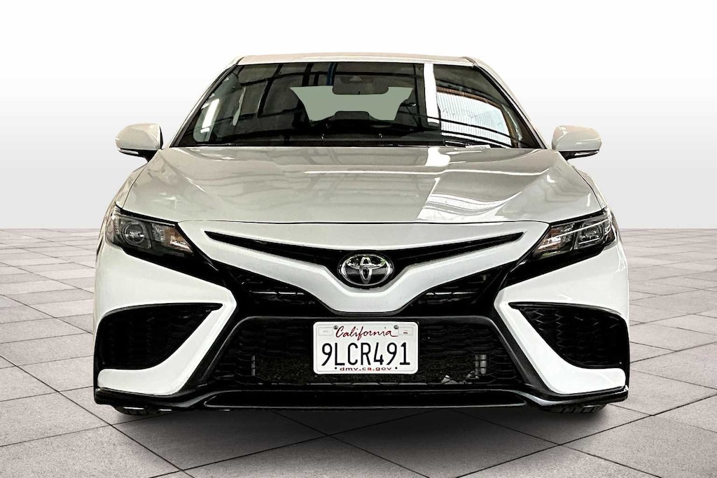 Used 2024 Toyota Camry SE Auto (GS)