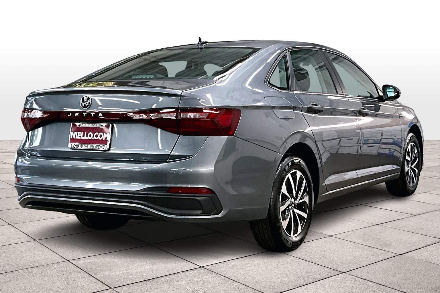 2026 Volkswagen Jetta 1.5T S photo 4