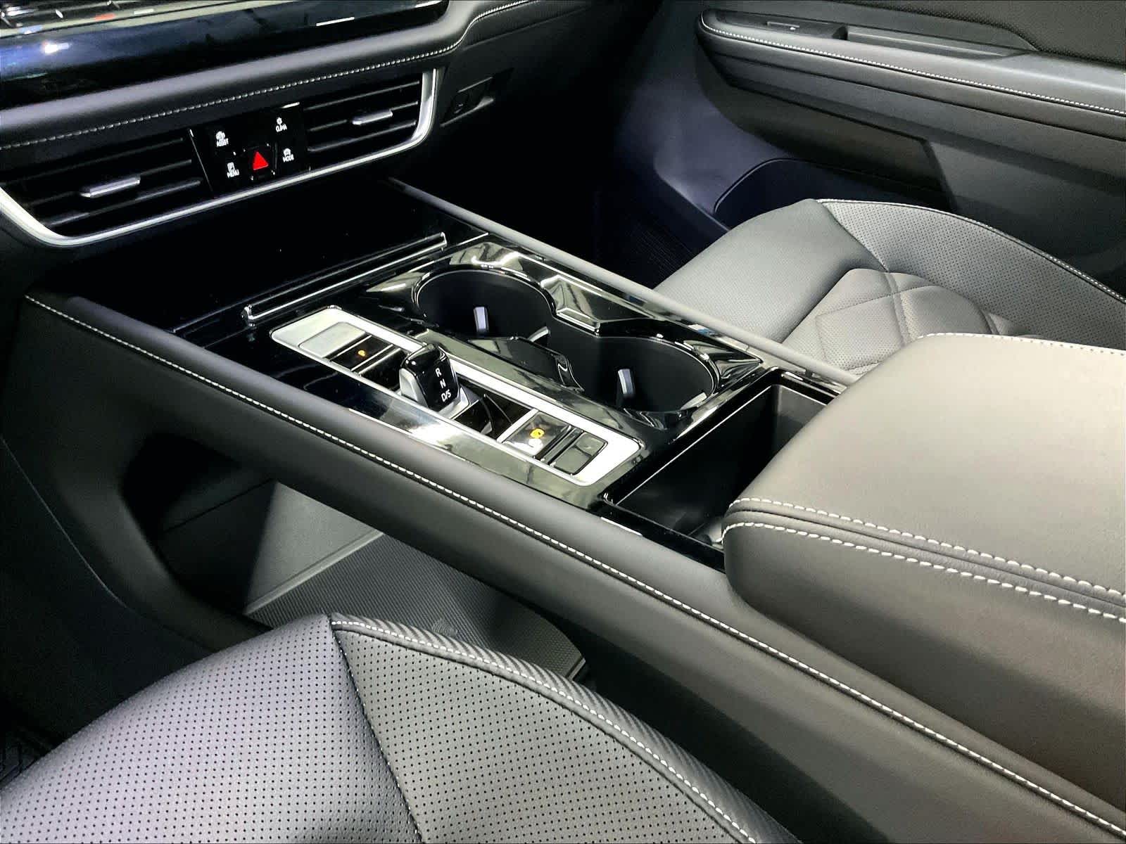 2025 Volkswagen Atlas Cross Sport SE w/Tech - Photo 10