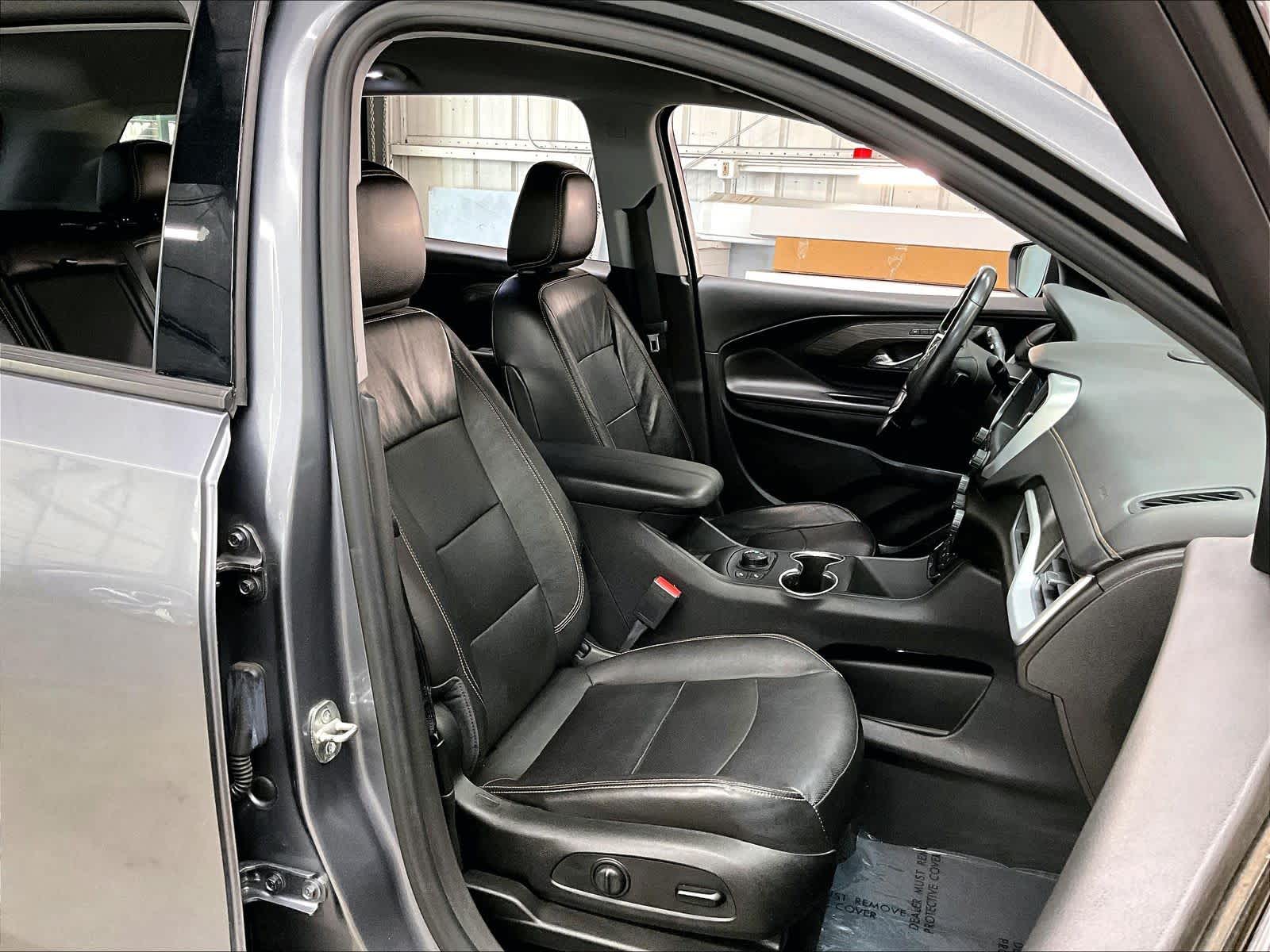 2021 GMC Terrain SLT photo 3