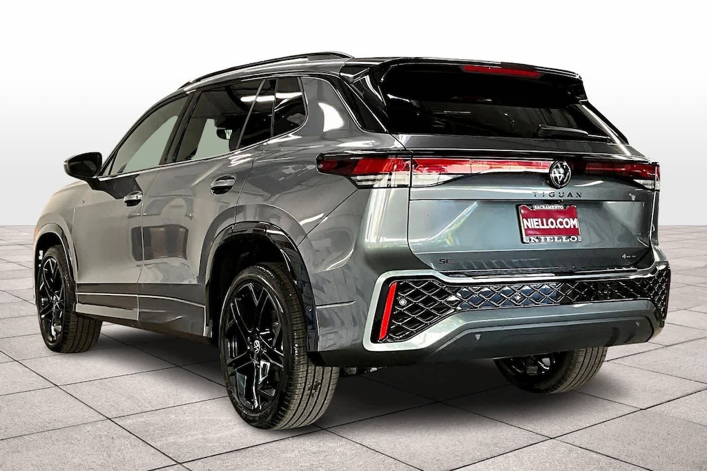 New 2026 Volkswagen Tiguan SE R-Line AWD 2.0T 4MOTION