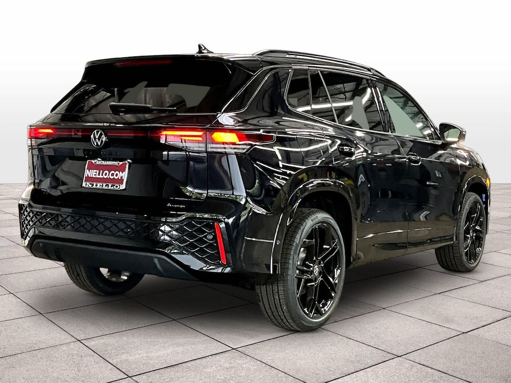 New 2026 Volkswagen Tiguan SE R-Line AWD 4MOTION