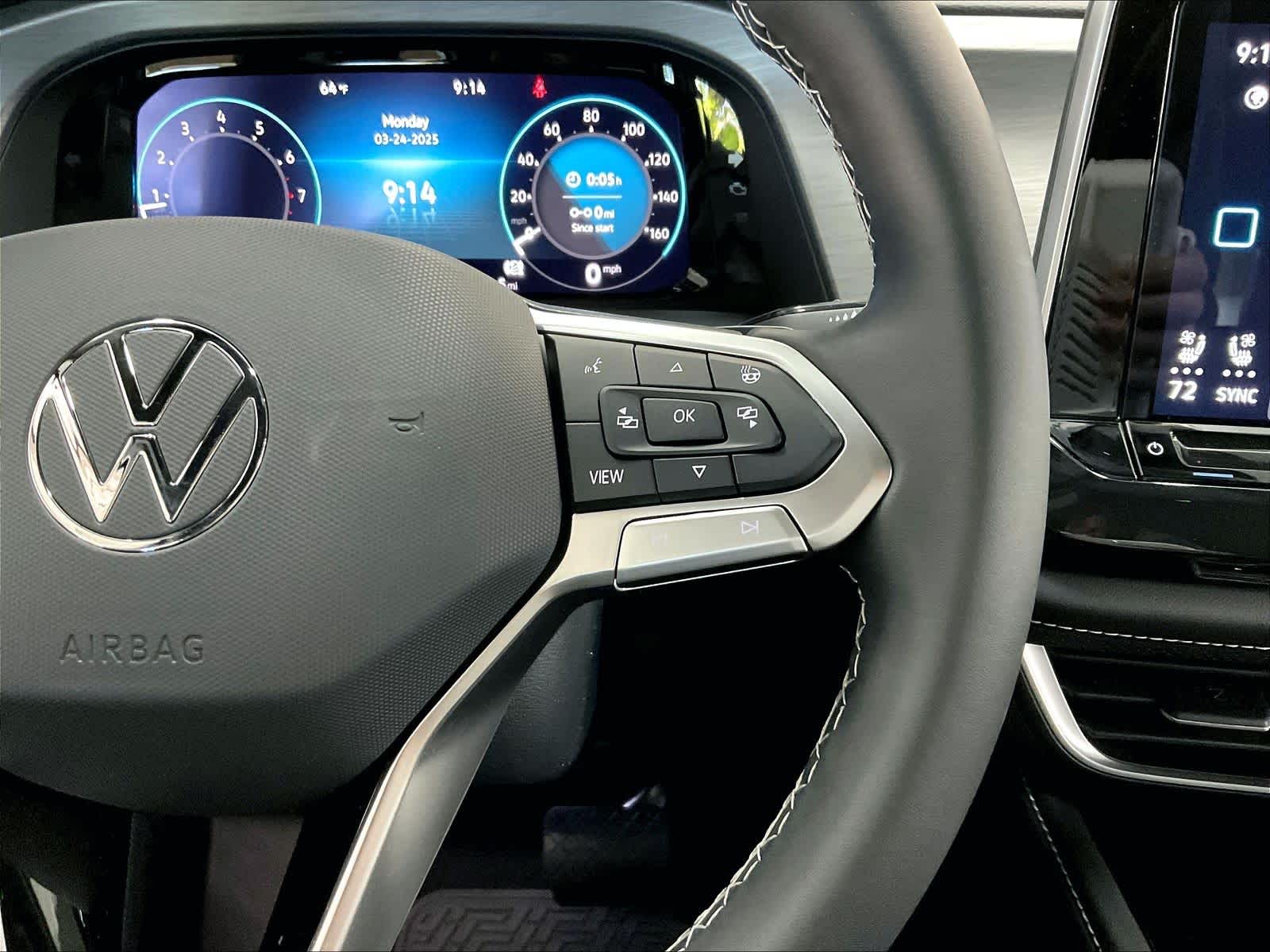 2025 Volkswagen Atlas Cross Sport SE w/Tech - Photo 18