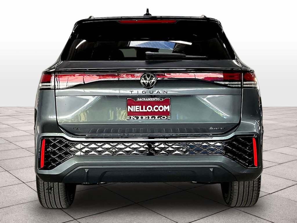 New 2026 Volkswagen Tiguan SE R-Line Black 4MOTION