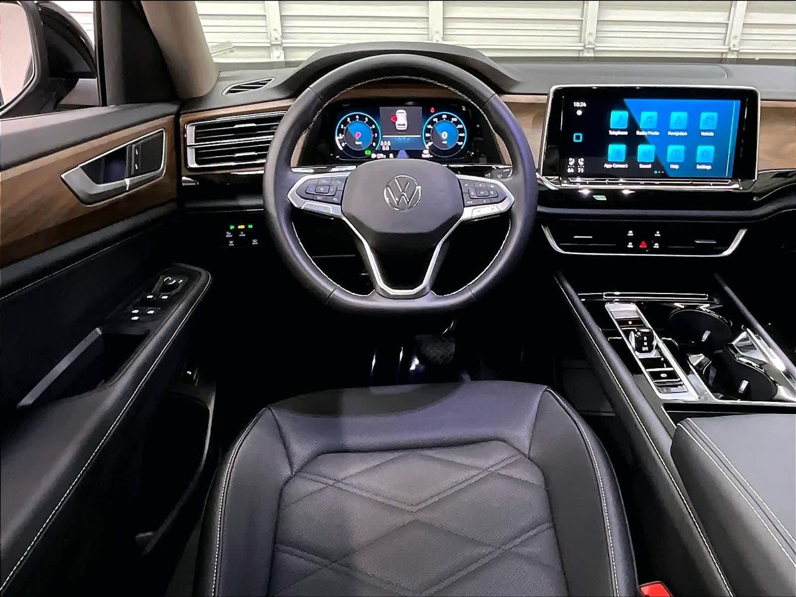 2026 Volkswagen Atlas 2.0T SE w/Technology photo 5