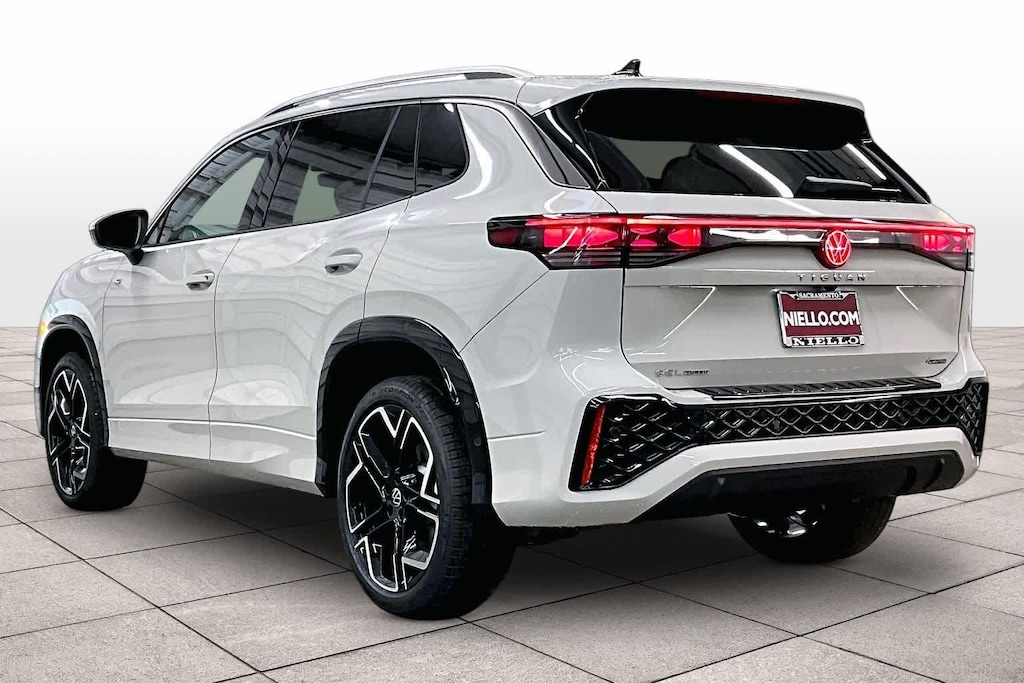 New 2026 Volkswagen Tiguan SEL R-Line Turbo 4MOTION 2.0T 4MOTION