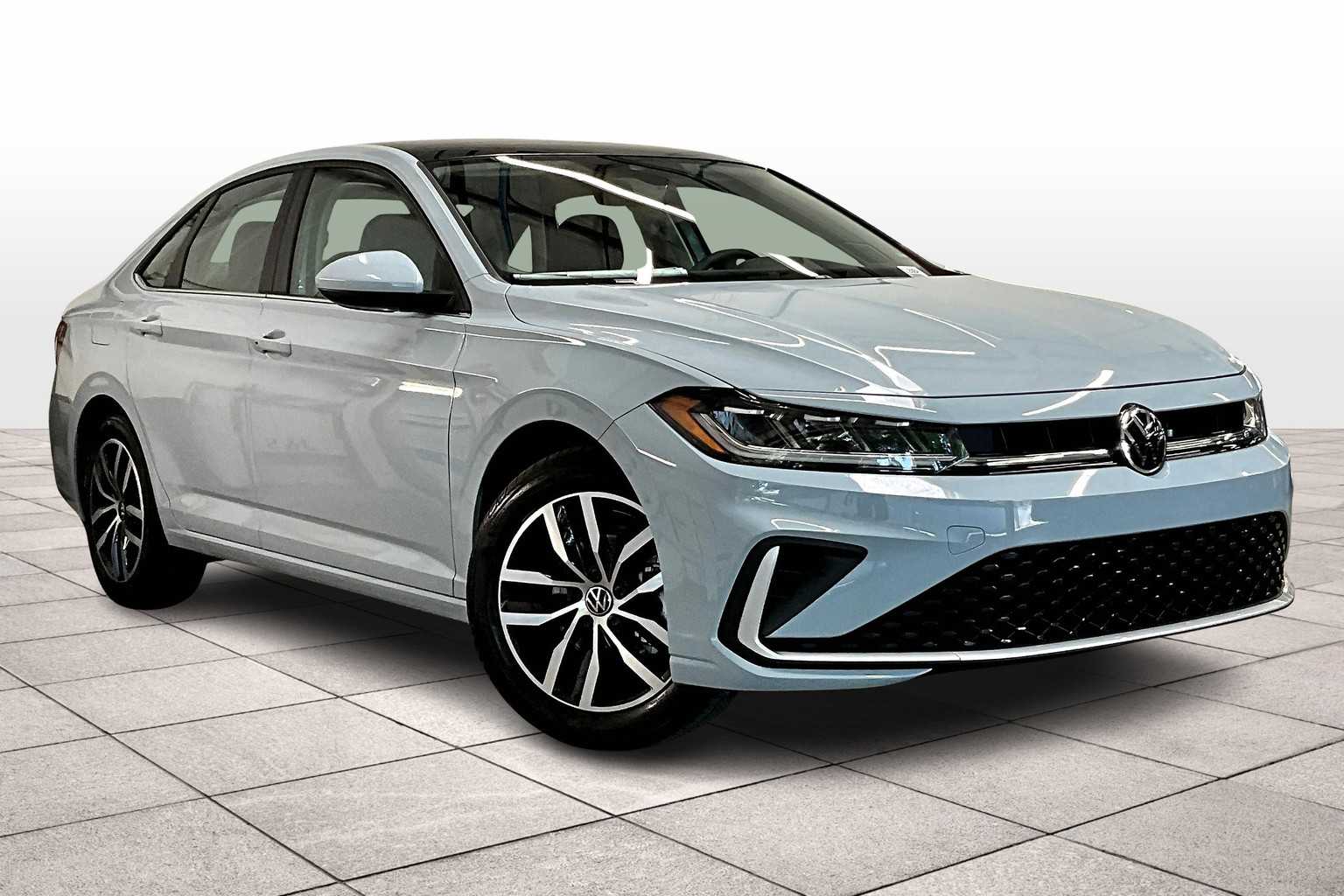 2025 Volkswagen Jetta SE photo 2