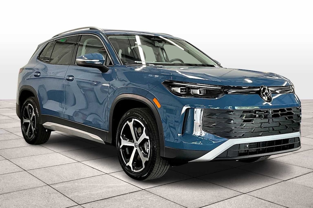 New 2025 Volkswagen Tiguan SE AWD 2.0T 4MOTION