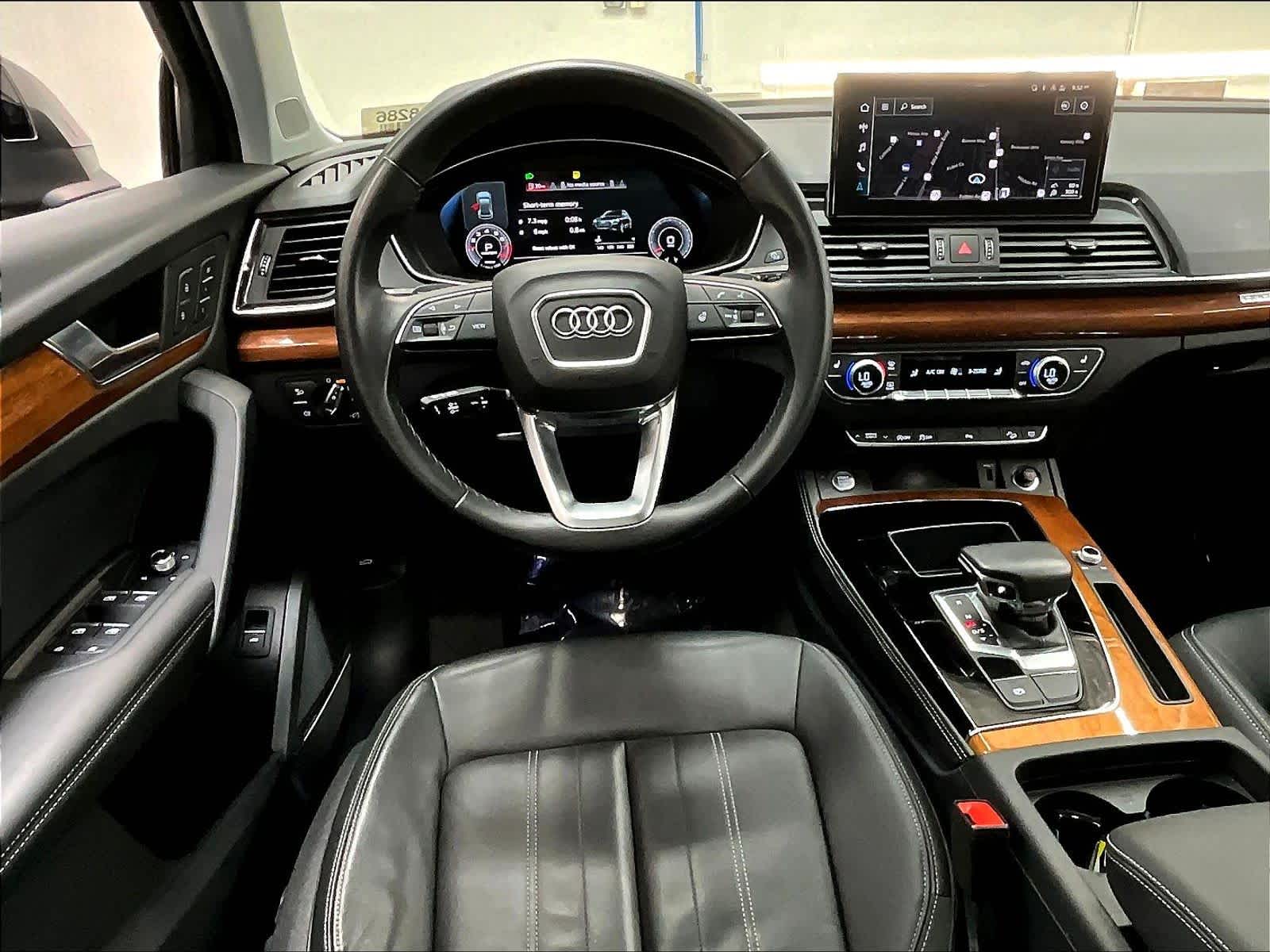 2023 Audi Q5 S Line Premium Plus photo 5