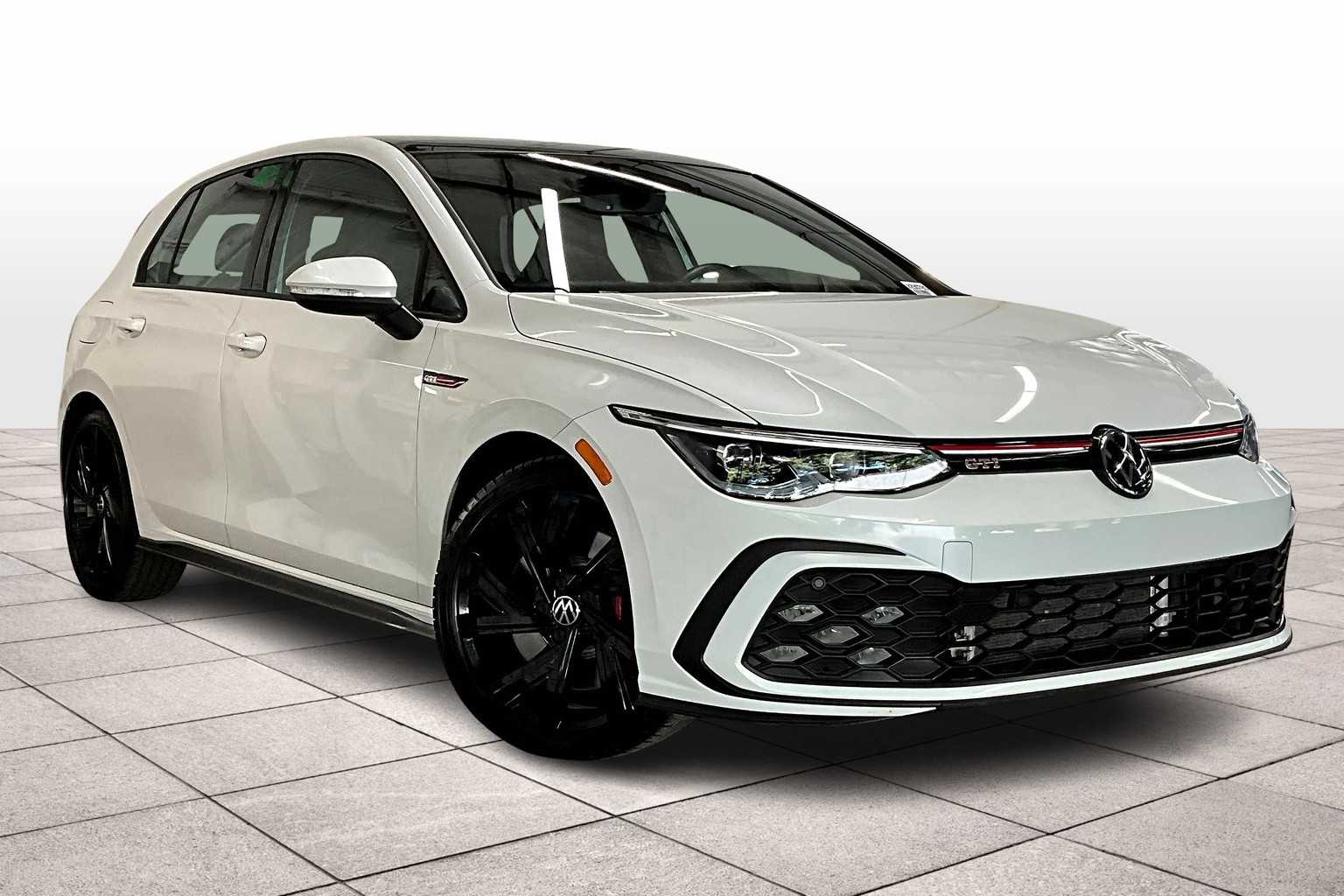 2023 Volkswagen Golf GTI SE photo 2