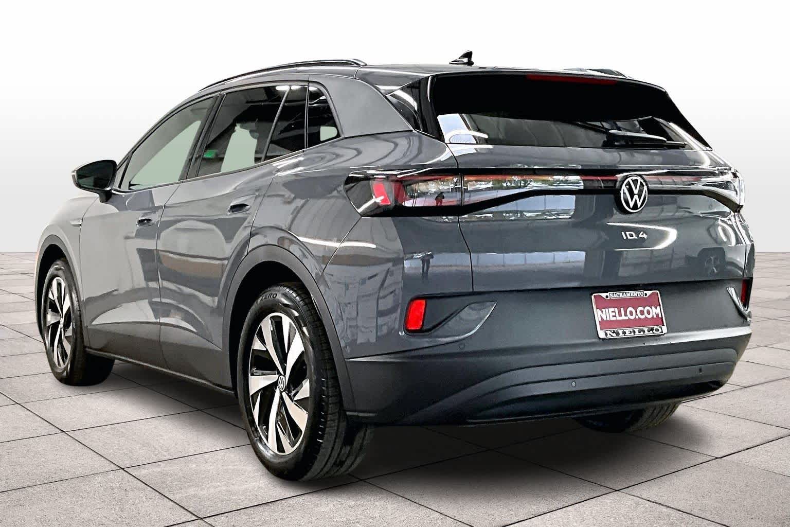 2026 Volkswagen ID.4 Pro photo 2