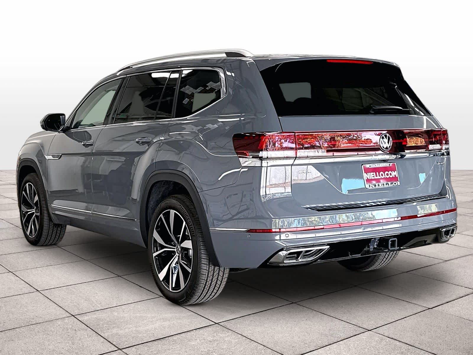 New 2026 Volkswagen Atlas 2.0T SEL Premium R-Line 4MOTION