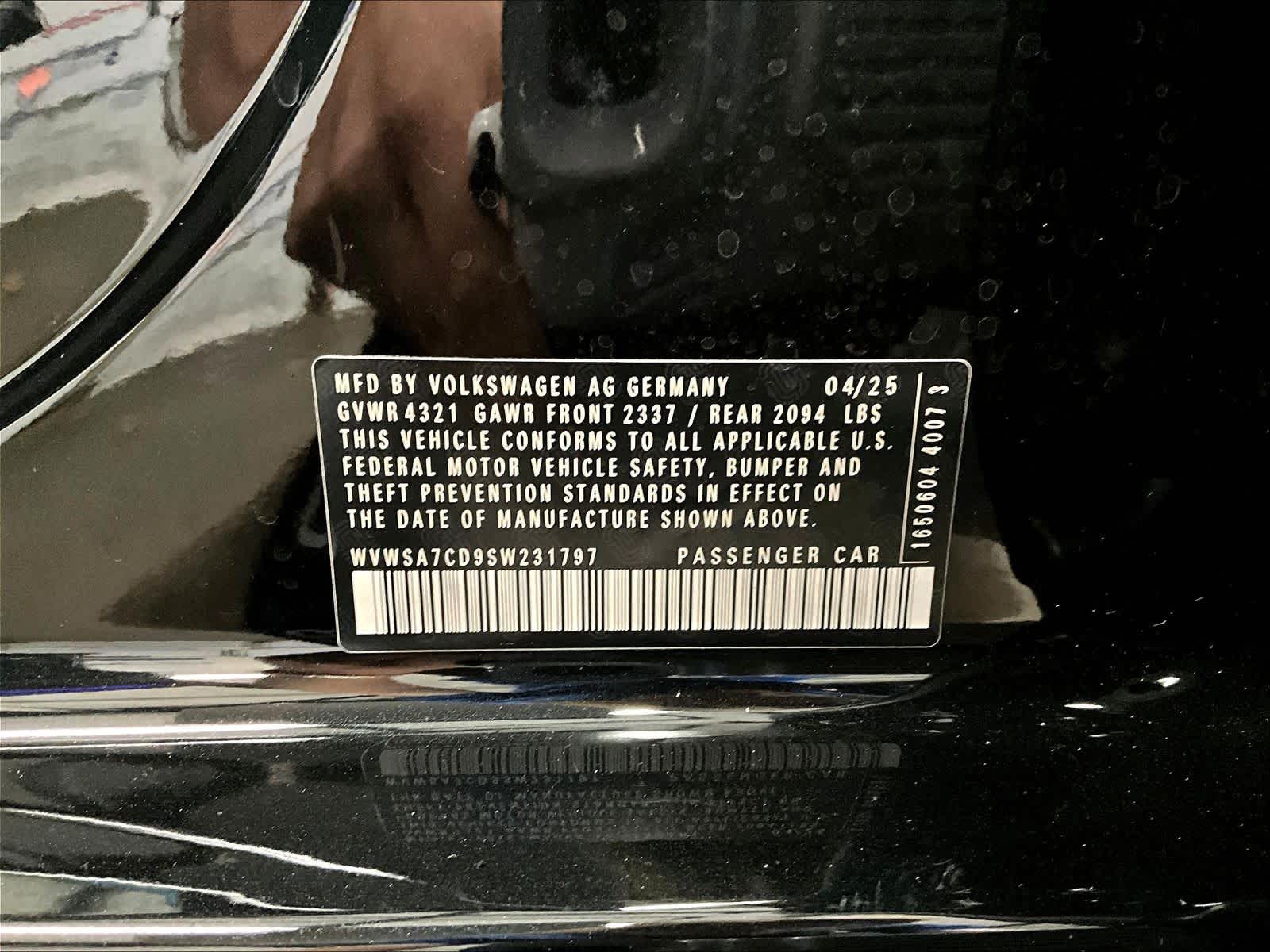 2025 Volkswagen Golf GTI SE - Photo 34