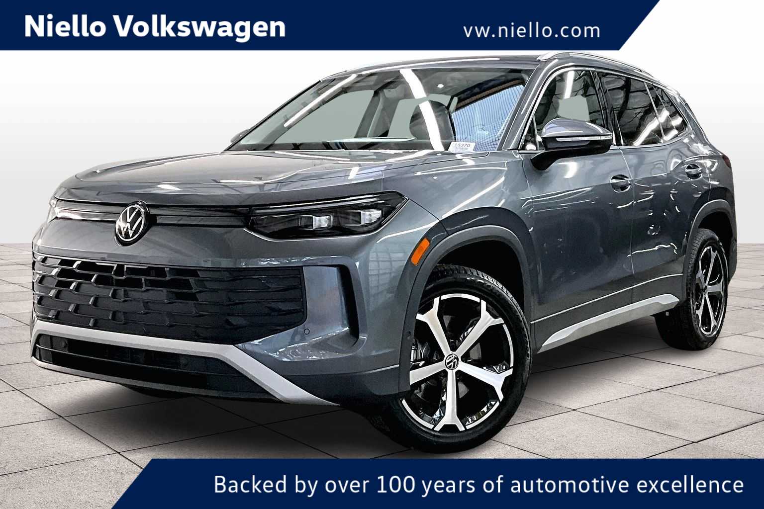 2026 Volkswagen Tiguan SE's photo