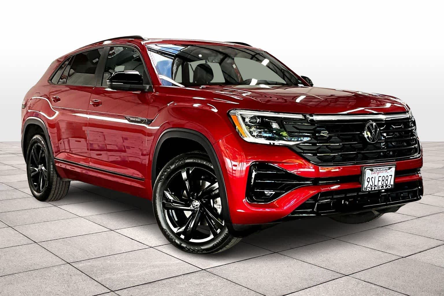 2025 Volkswagen Atlas Cross Sport SEL R-Line photo 2