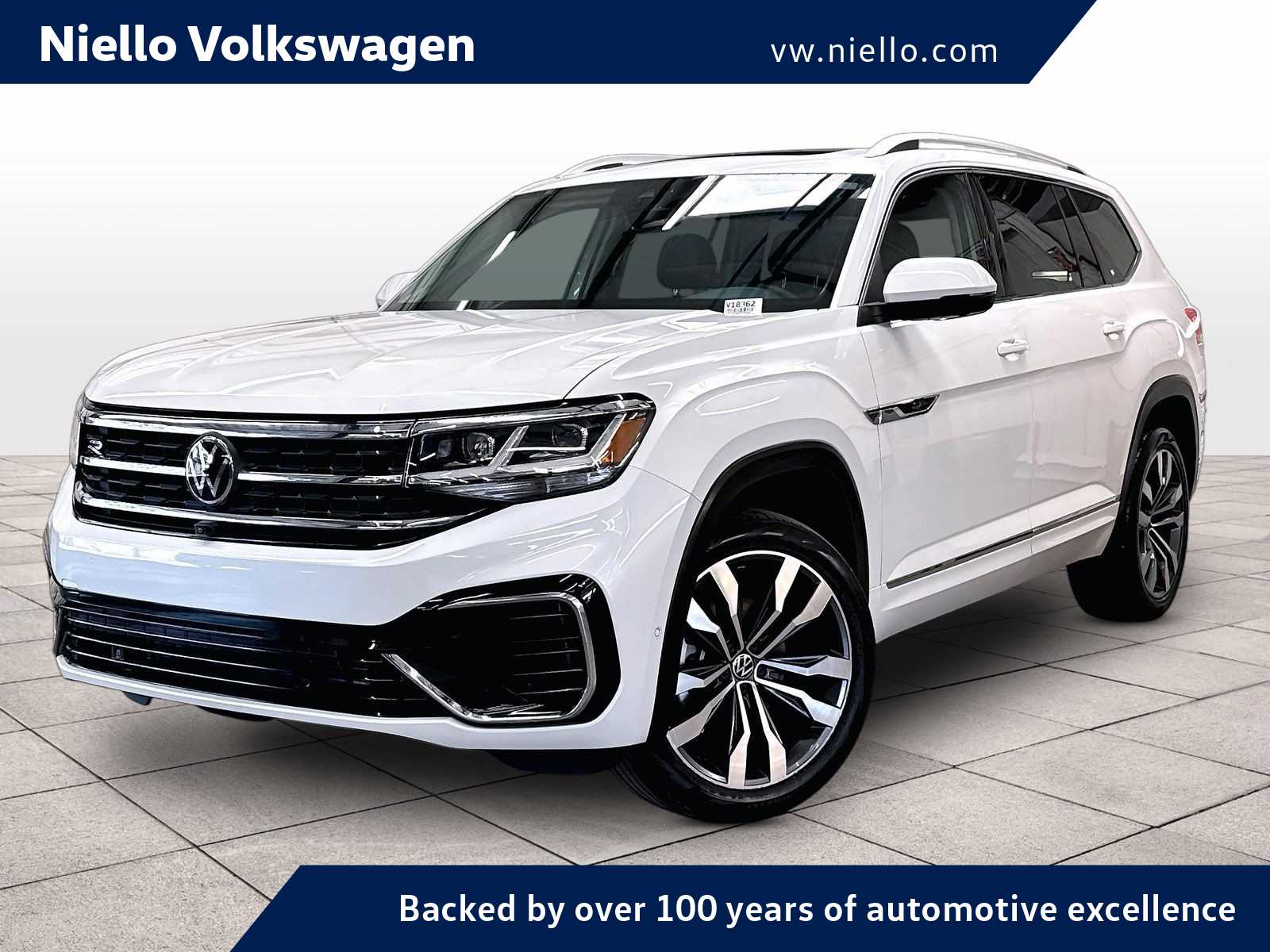 2023 Volkswagen Atlas 3.6L SEL Premium R-Line 4MOTION's photo