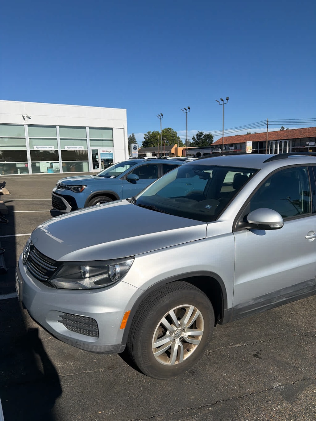 Used 2016 Volkswagen Tiguan SE 2WD Auto