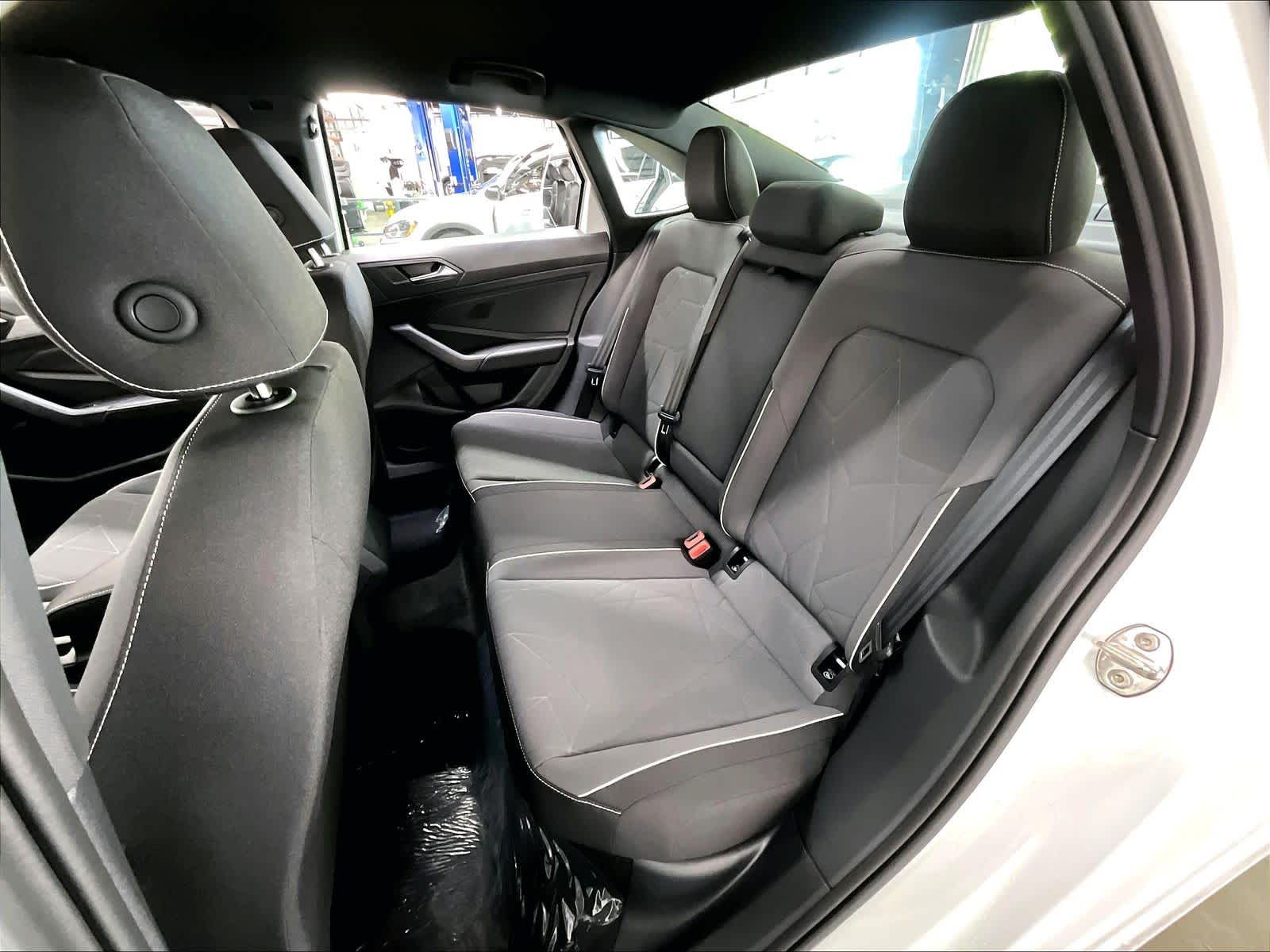 2026 Volkswagen Jetta Sport - Photo 12