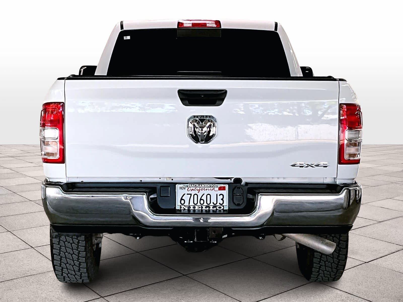 2022 Ram 2500 Tradesman 4x4 Crew Cab 64 Box photo 4