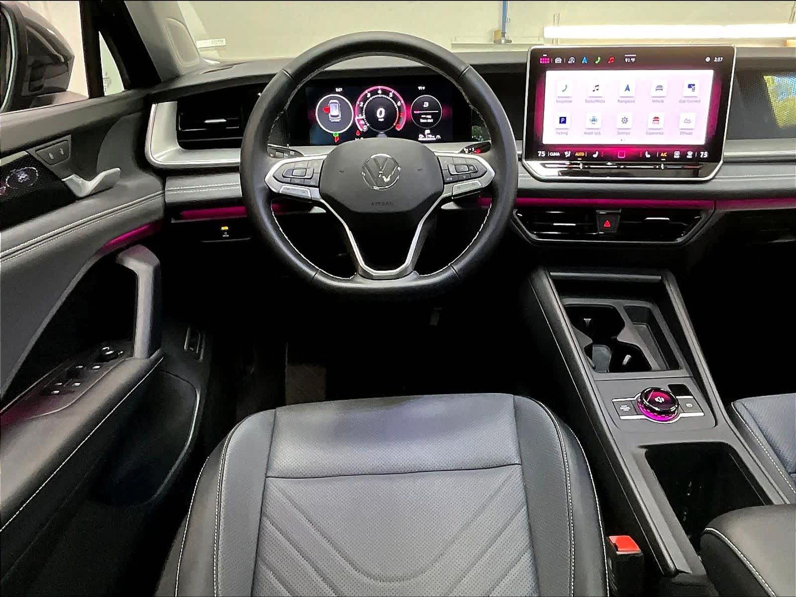 2025 Volkswagen Tiguan SE photo 6