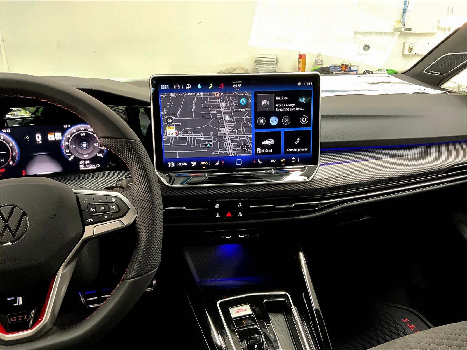 2025 Volkswagen Golf GTI SE - Photo 9