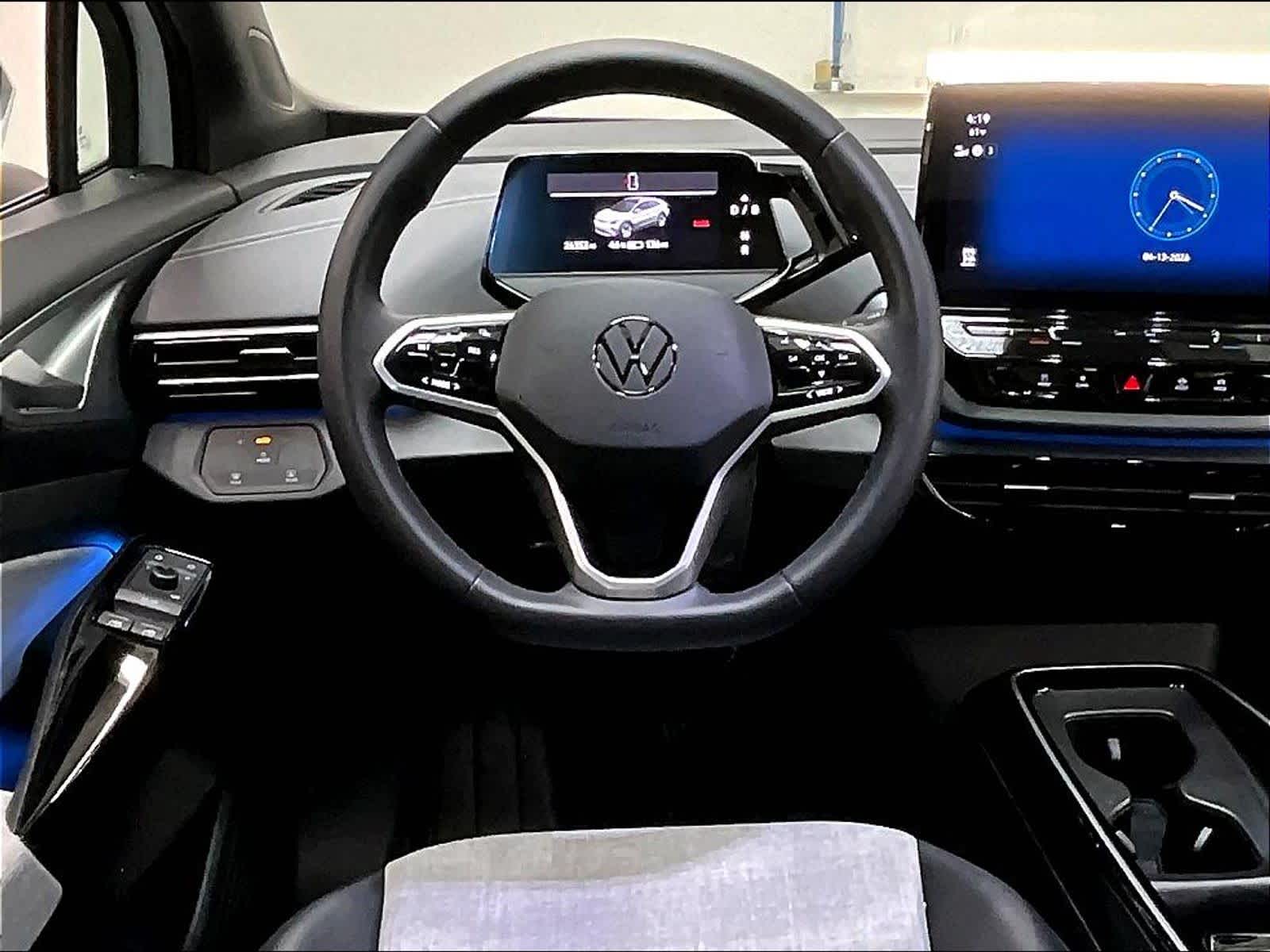 2023 Volkswagen ID.4 Pro photo 5