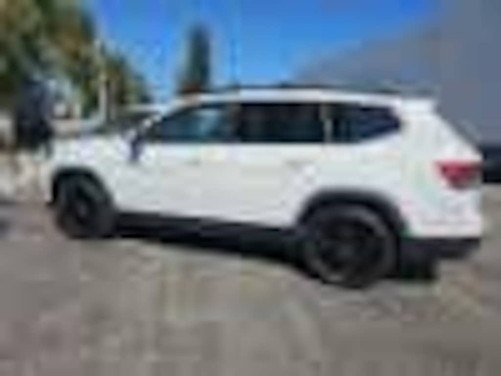 Used 2023 Volkswagen Atlas 2.0T SE w/Technology FWD