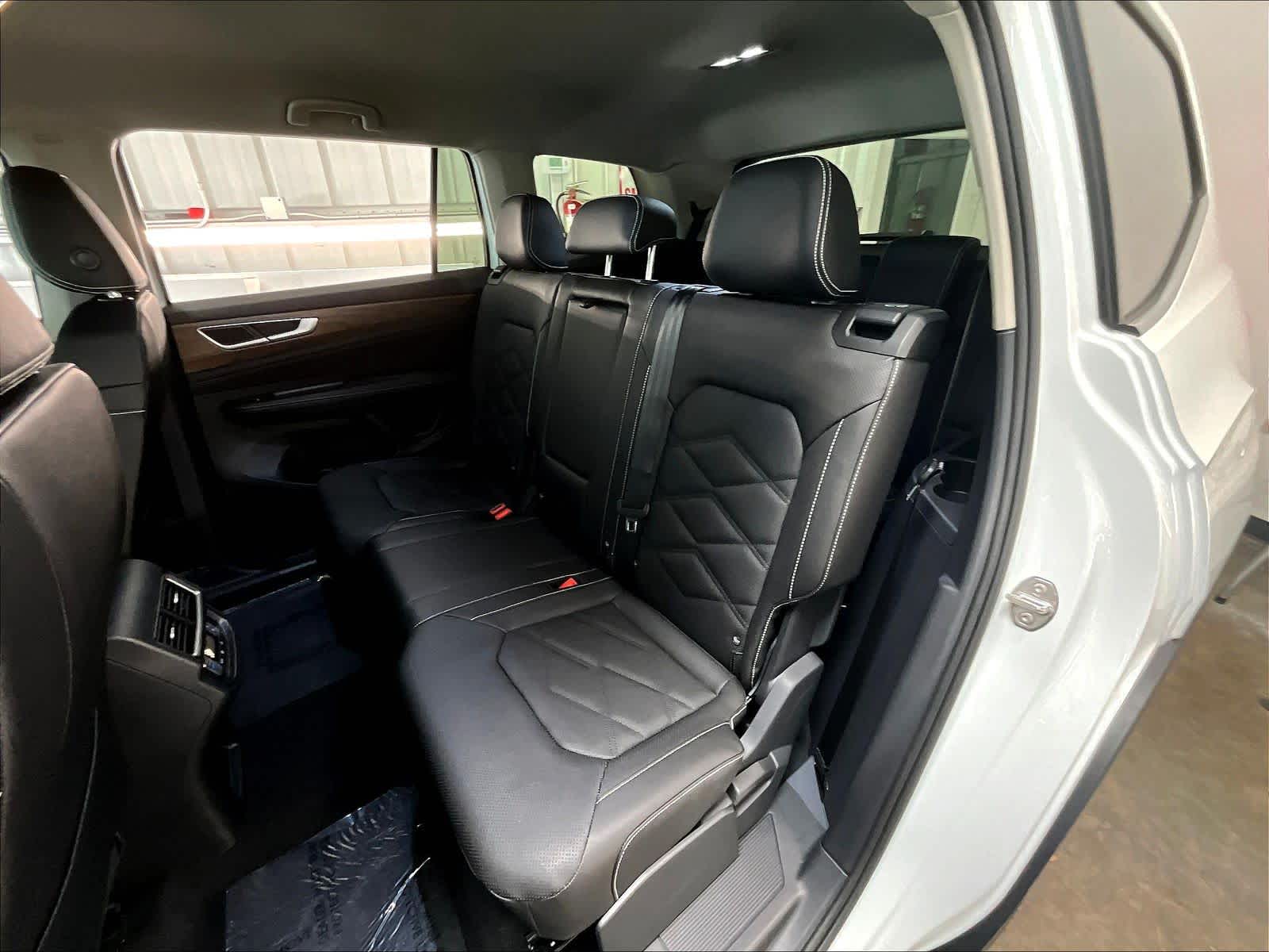 2026 Volkswagen Atlas SE - Photo 12