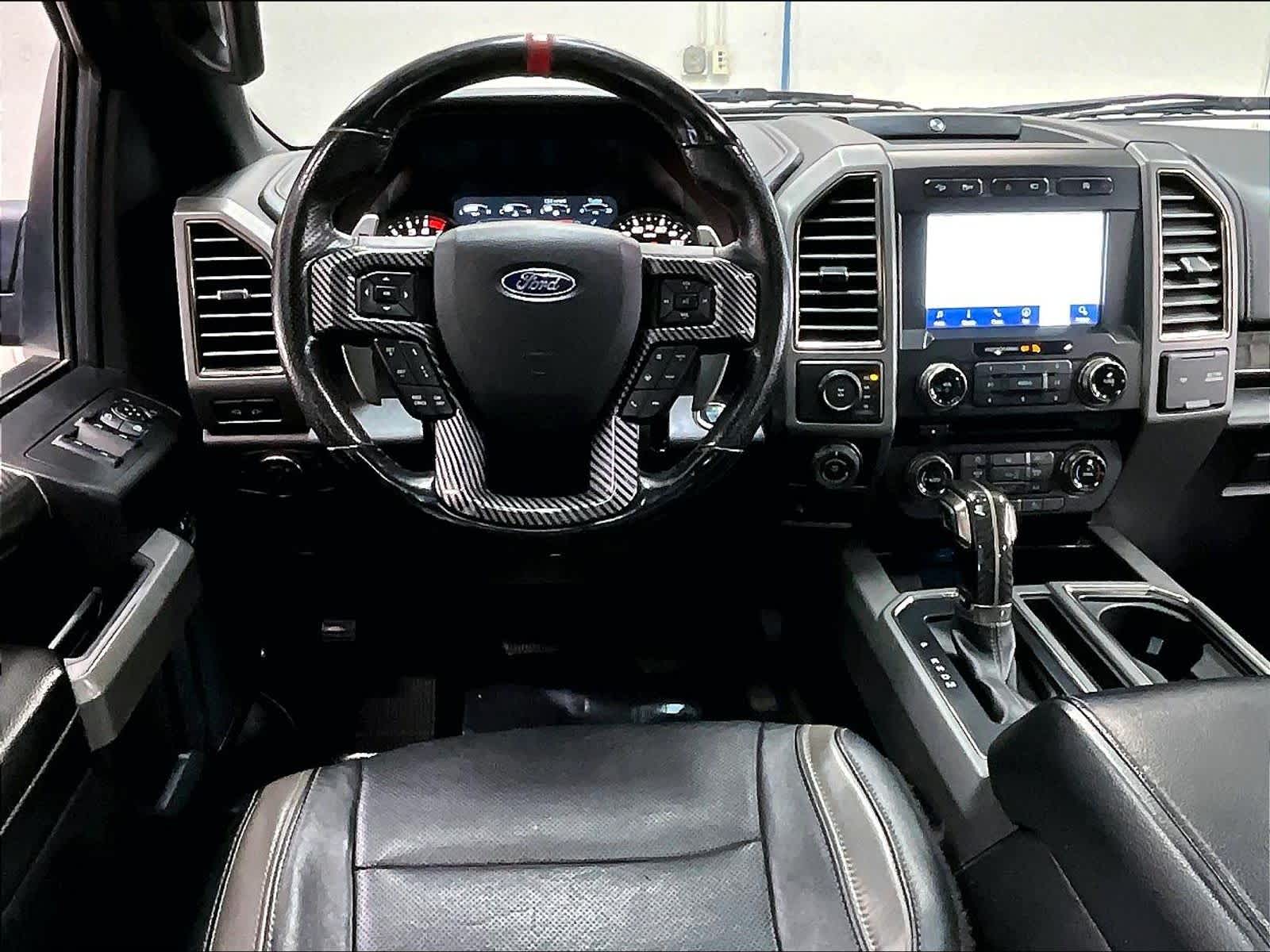 2018 Ford F-150 Raptor 4WD Supercrew 5.5 Box photo 5