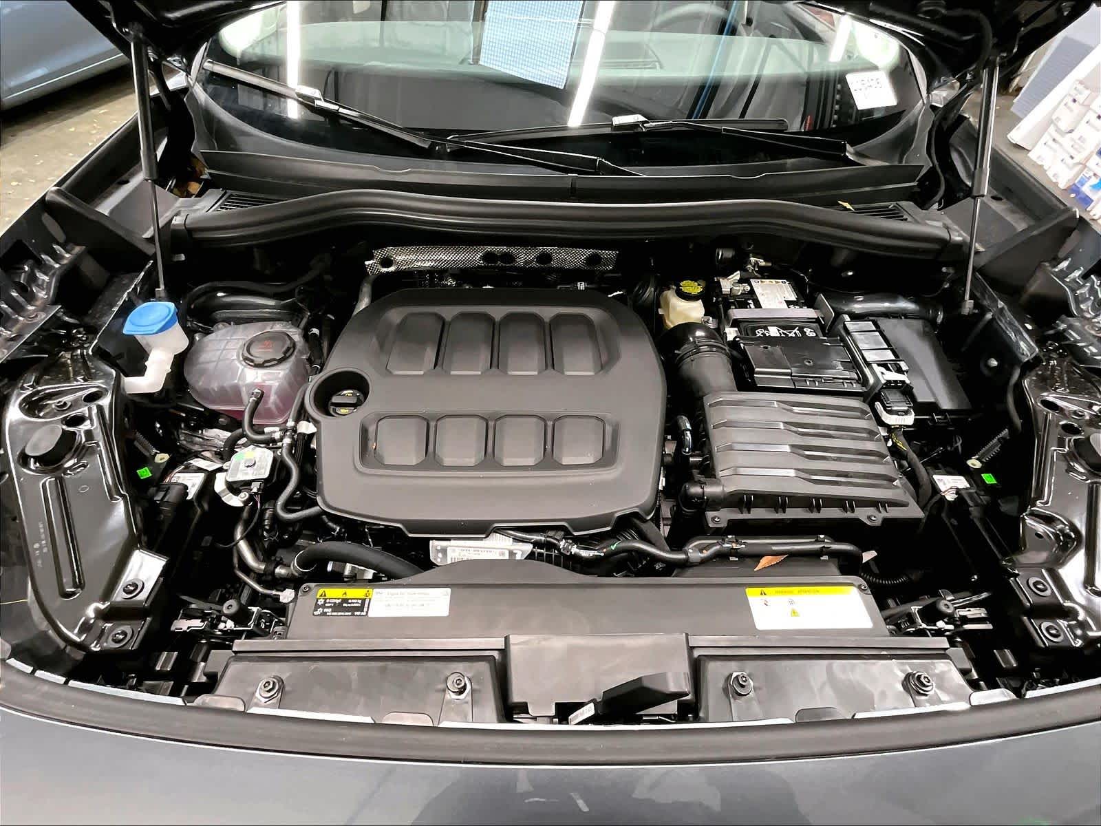 2026 Volkswagen Tiguan SE - Photo 13