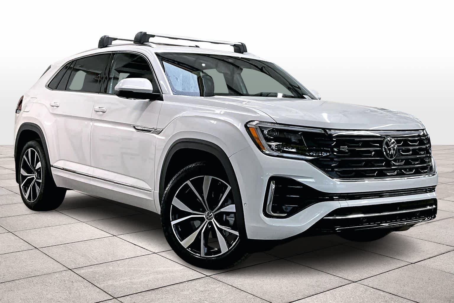 2026 Volkswagen Atlas Cross Sport SEL Premium R-Line photo 2