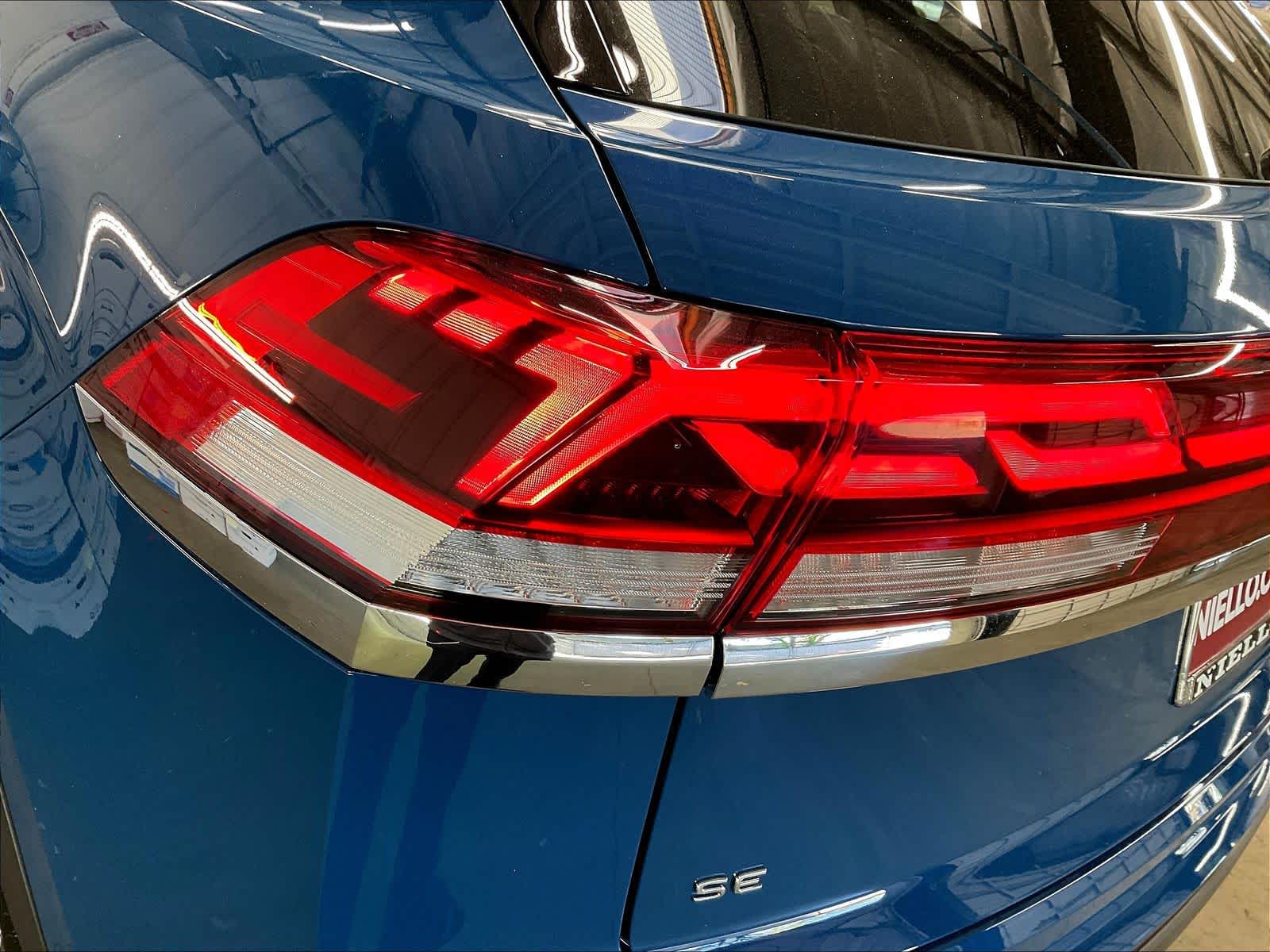 2025 Volkswagen Atlas Cross Sport SE w/Tech - Photo 25