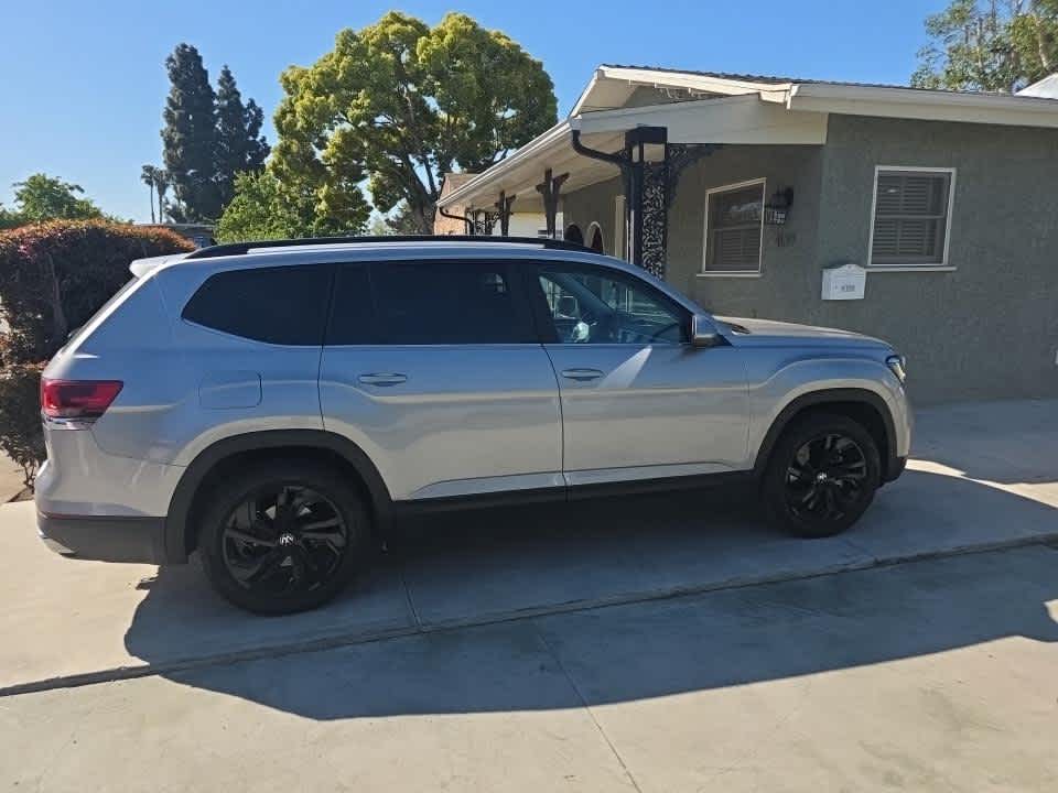 2023 Volkswagen Atlas 3.6L V6 SE w/Technology photo 5