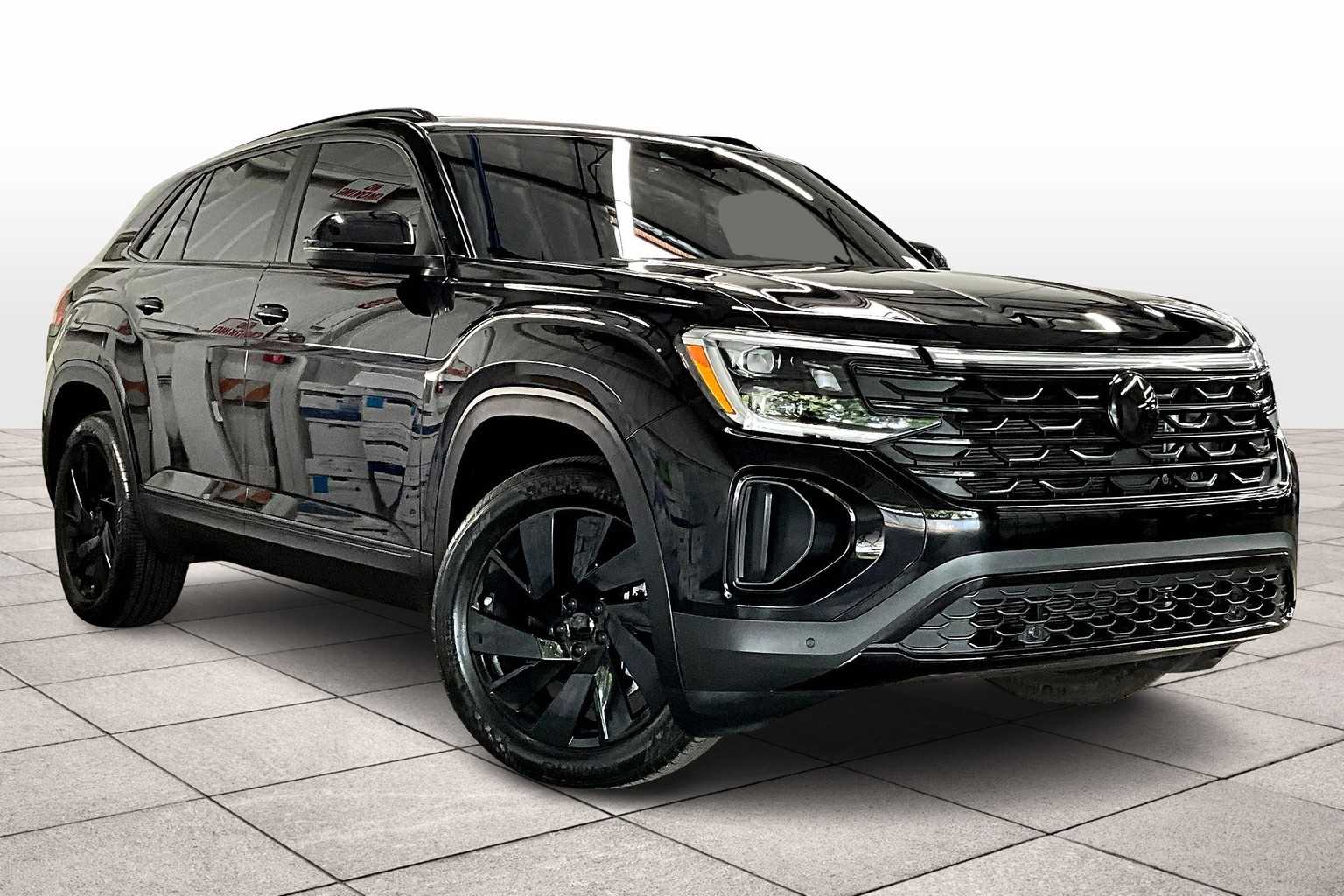 2024 Volkswagen Atlas Cross Sport SE Technology photo 2