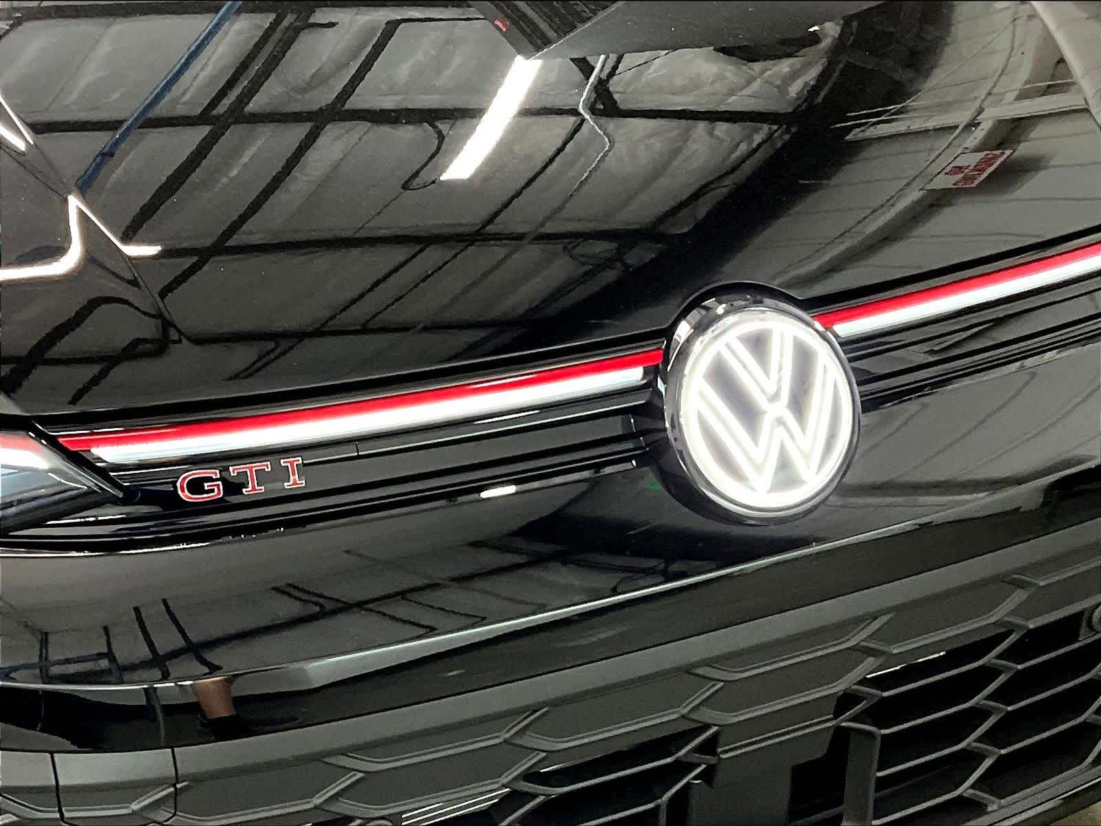 2025 Volkswagen Golf GTI SE - Photo 32