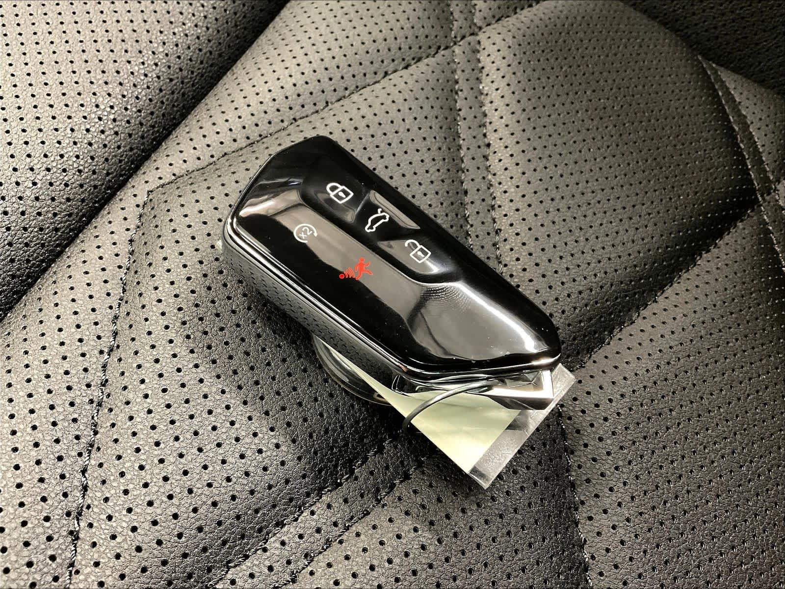 2025 Volkswagen Atlas Cross Sport SE w/Tech - Photo 34