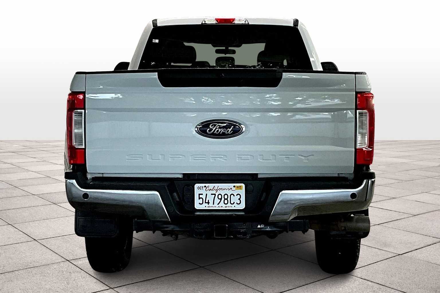 2019 Ford F-250 XLT photo 4
