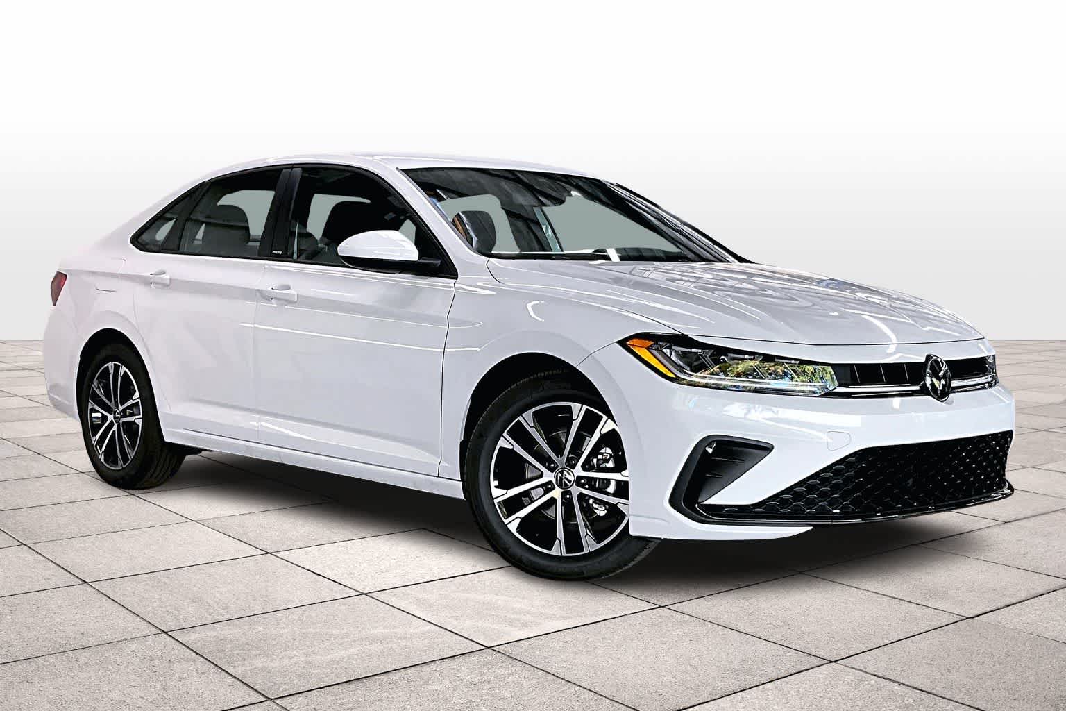 2026 Volkswagen Jetta Sport photo 2