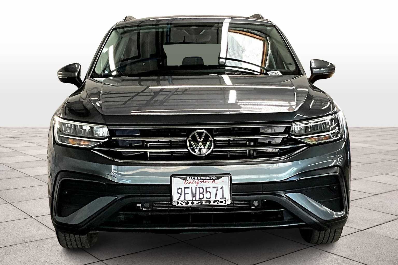 2023 Volkswagen Tiguan S photo 3