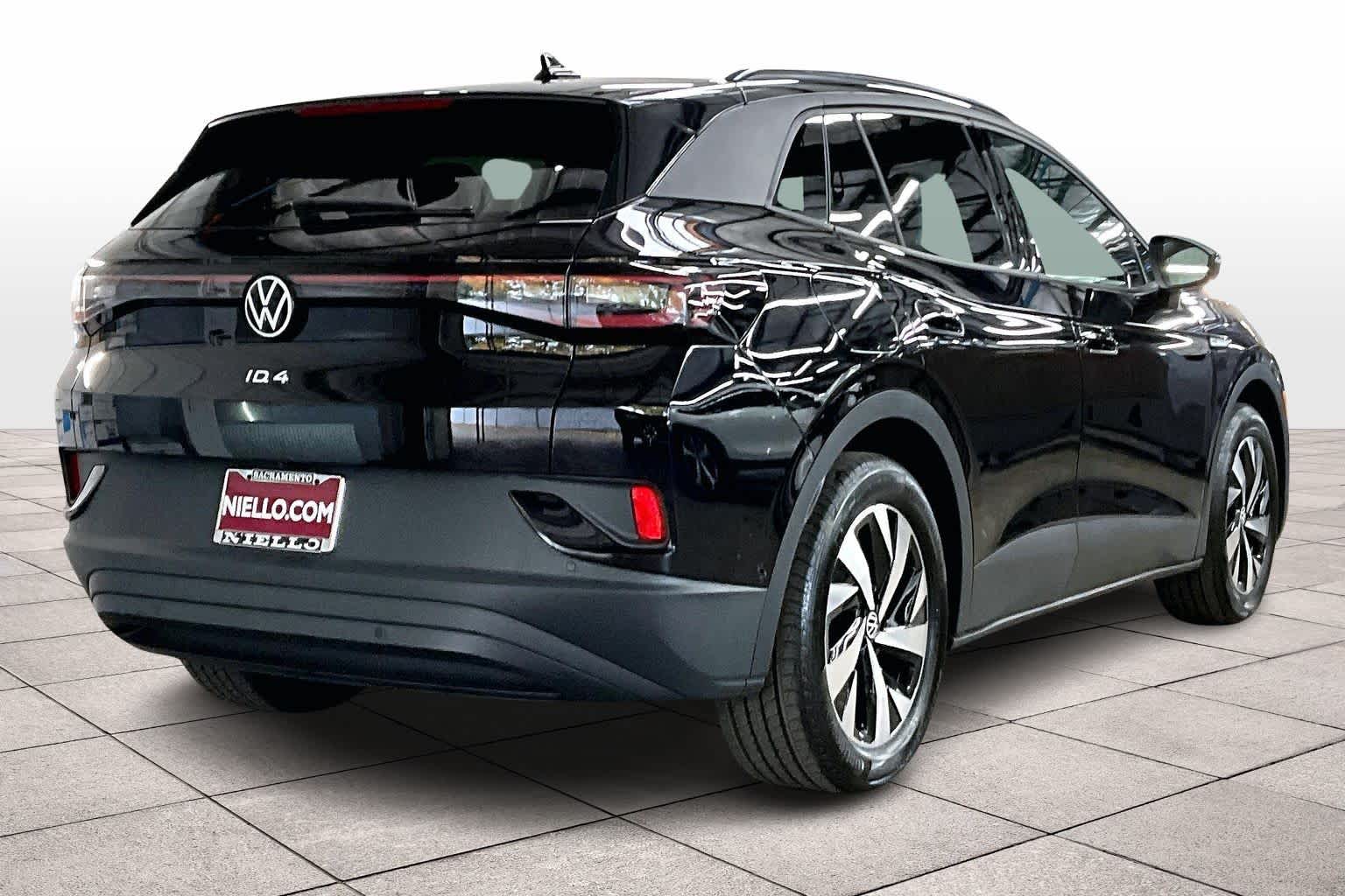 2026 Volkswagen ID.4 Pro photo 3