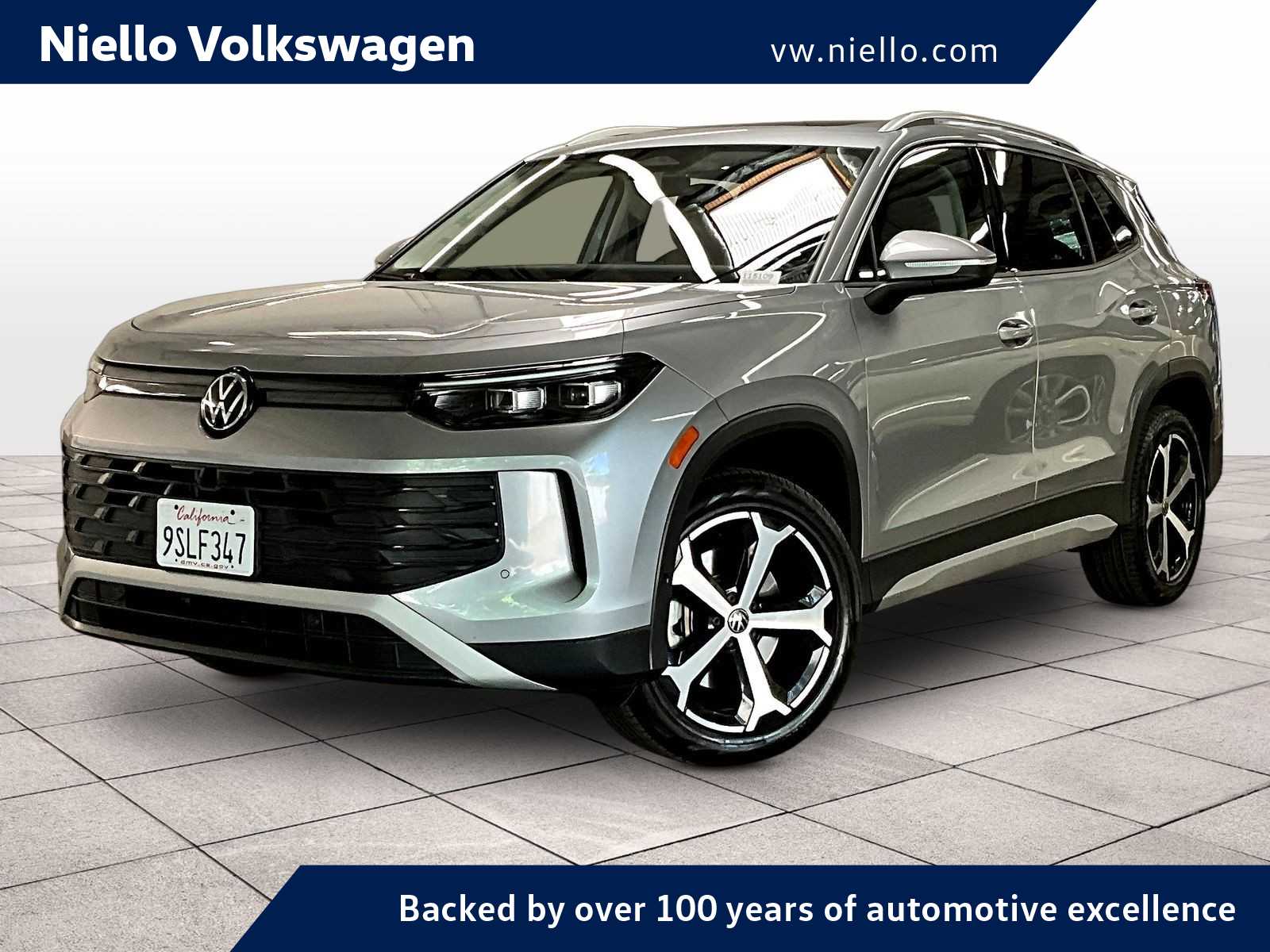 2025 Volkswagen Tiguan SE photo 1