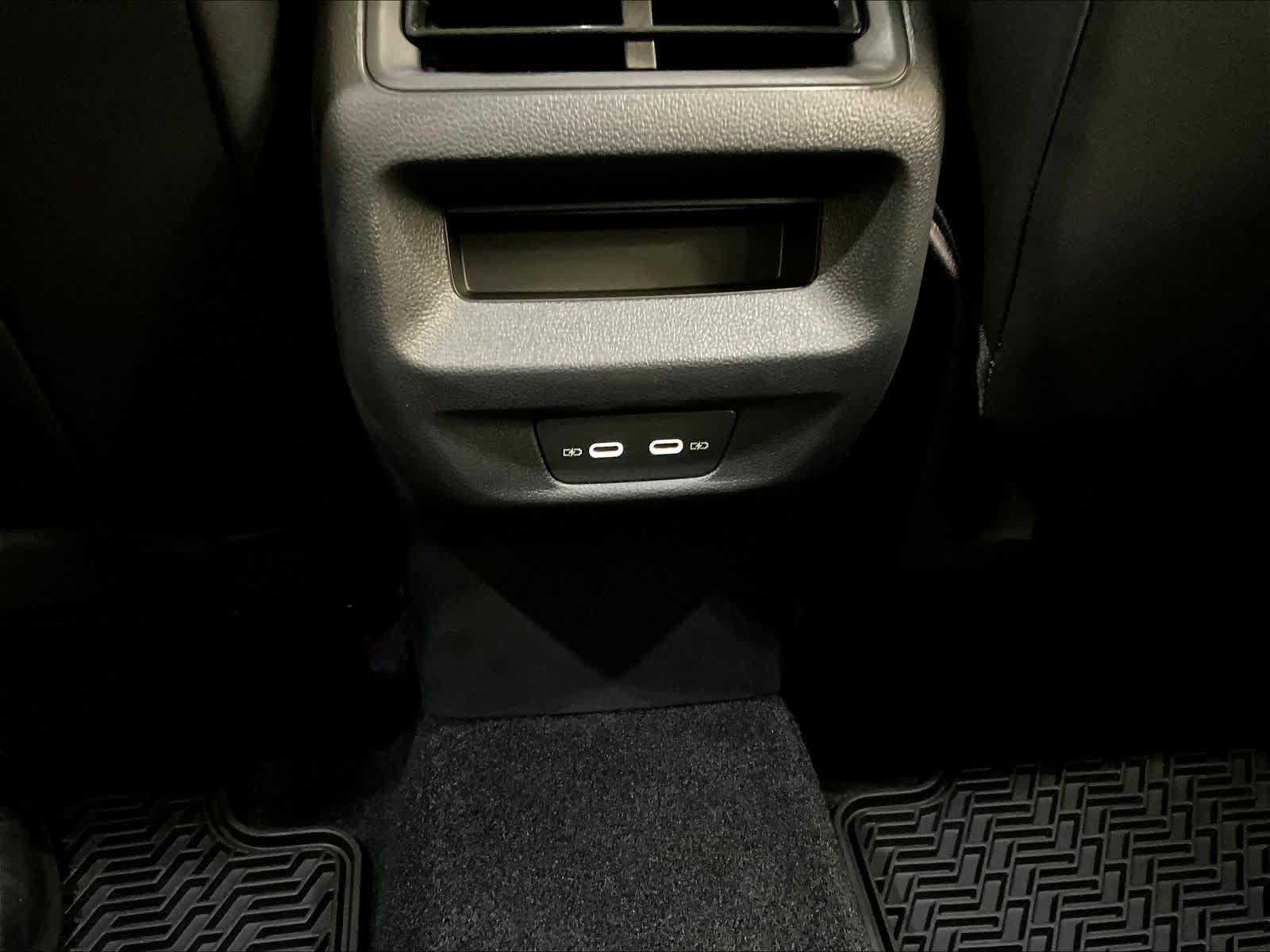 2026 Volkswagen Tiguan SE - Photo 22