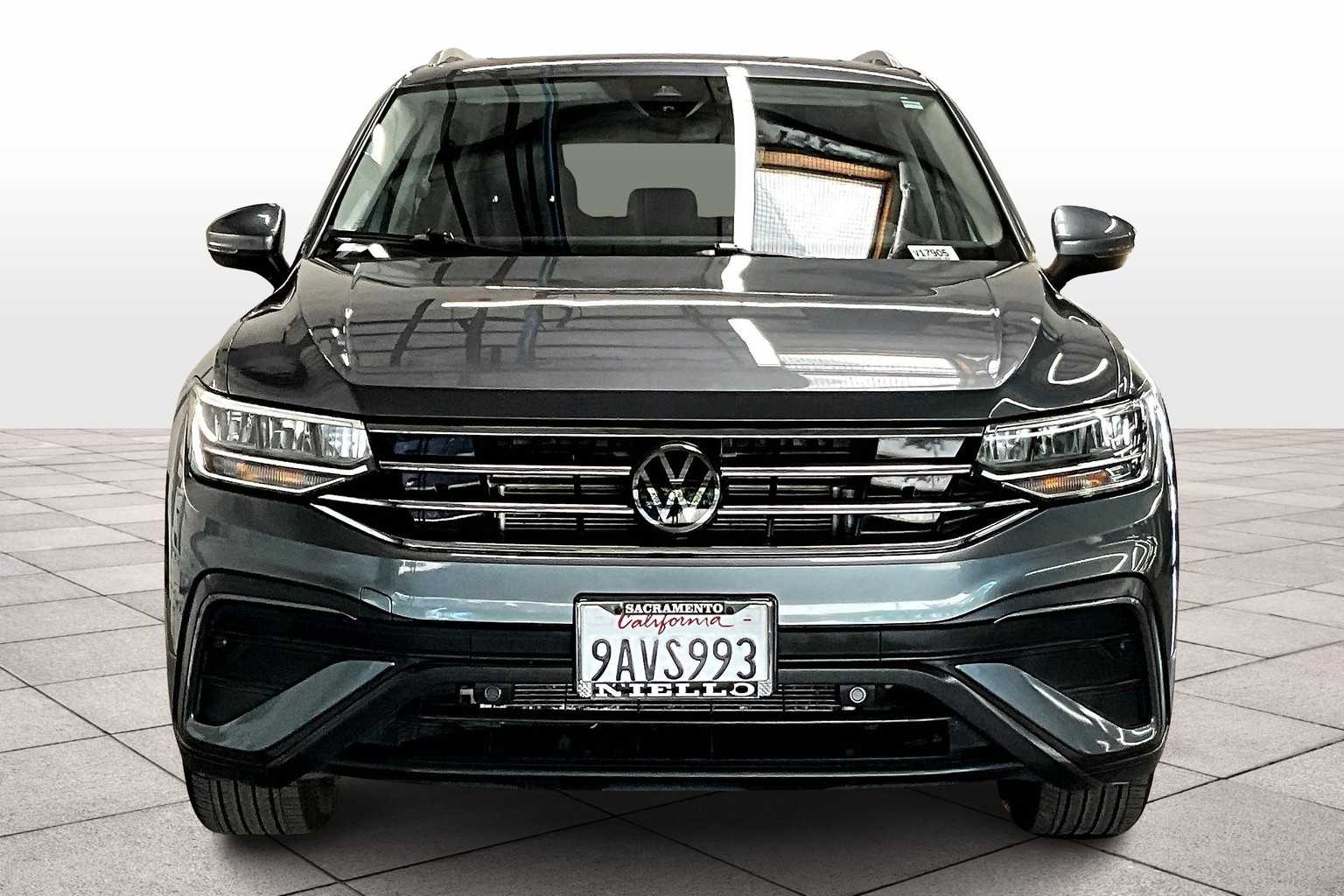 2022 Volkswagen Tiguan SE photo 2