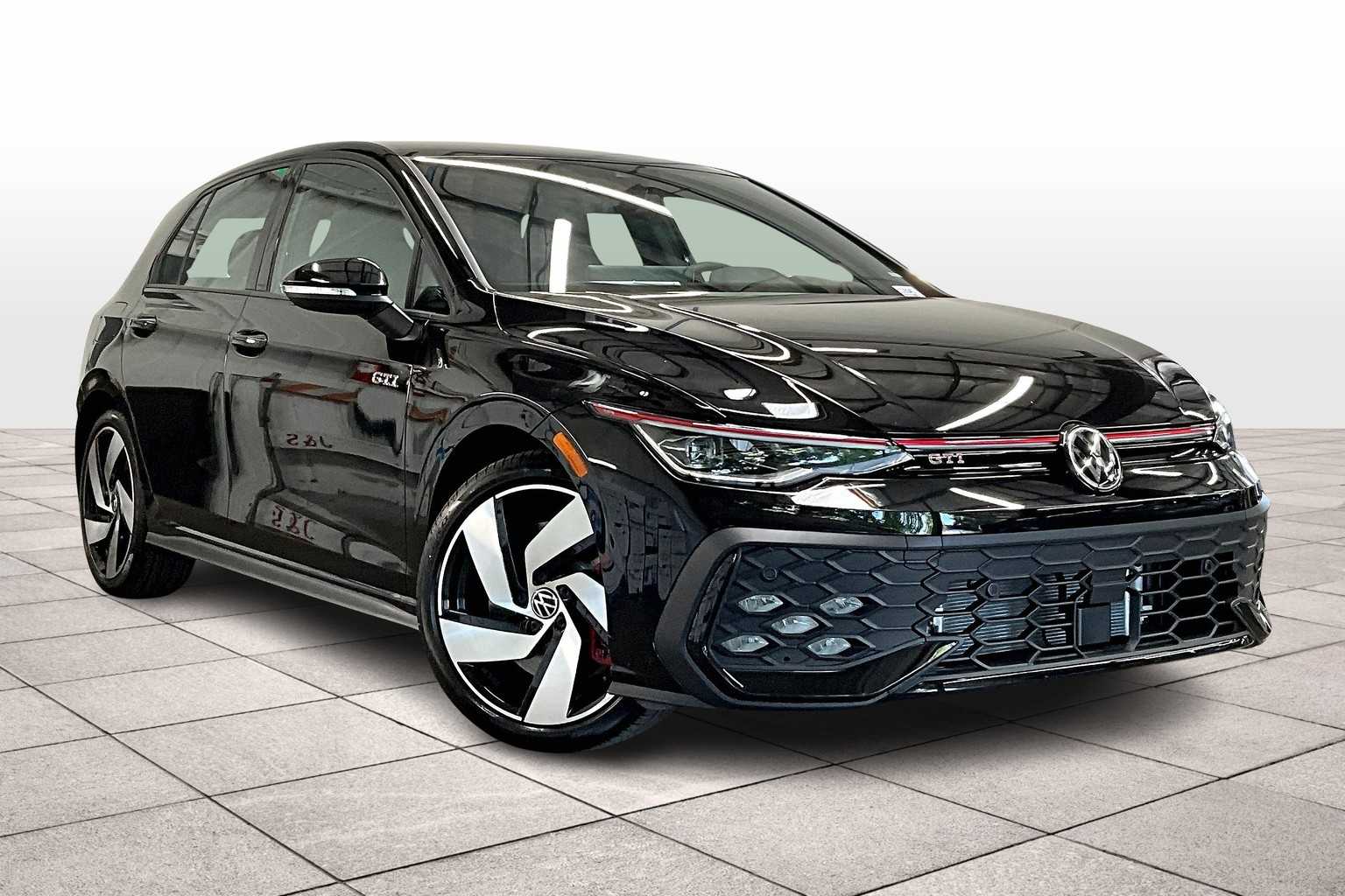 2025 Volkswagen Golf GTI S photo 2