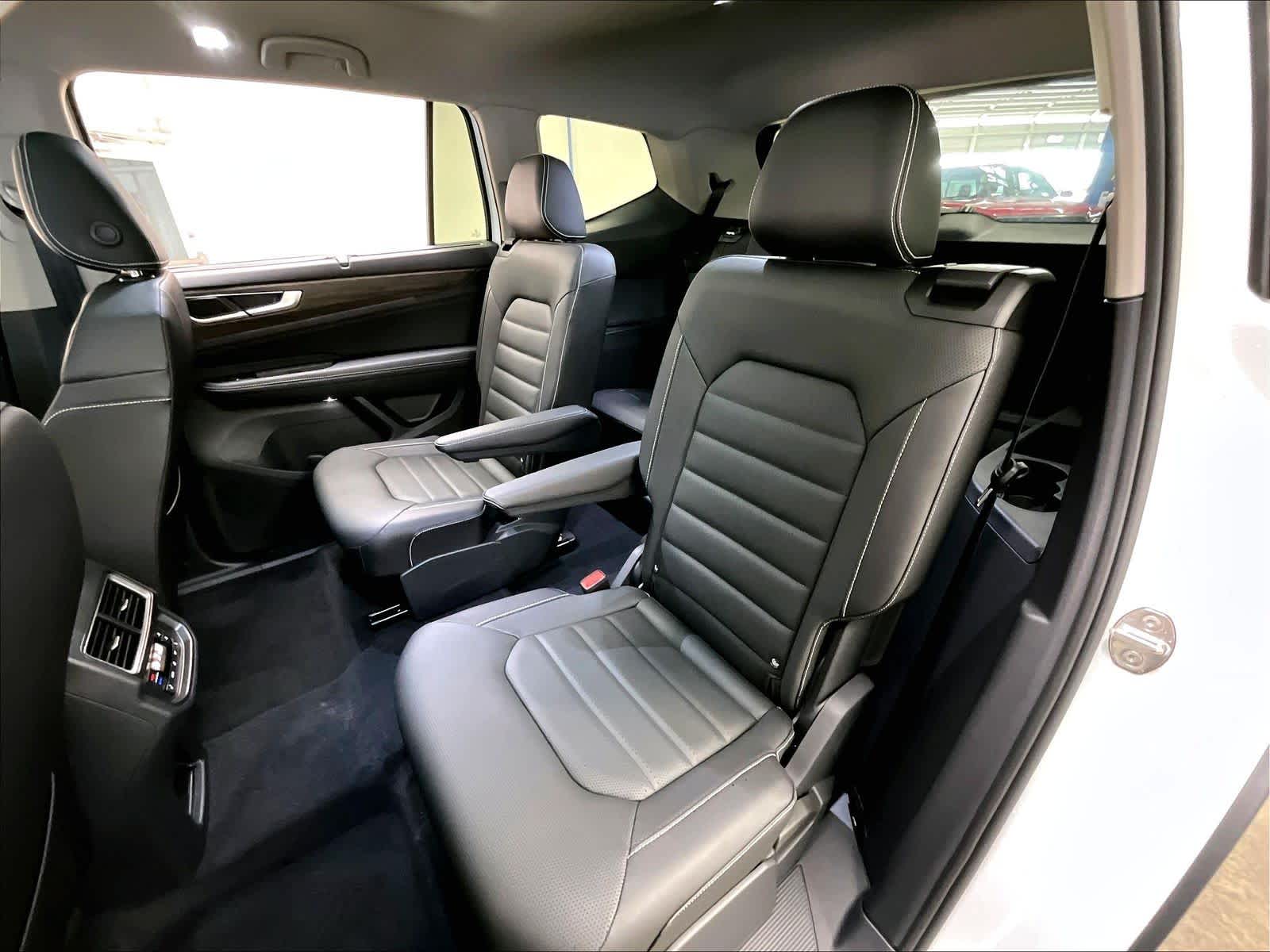 2026 Volkswagen Atlas SEL - Photo 12