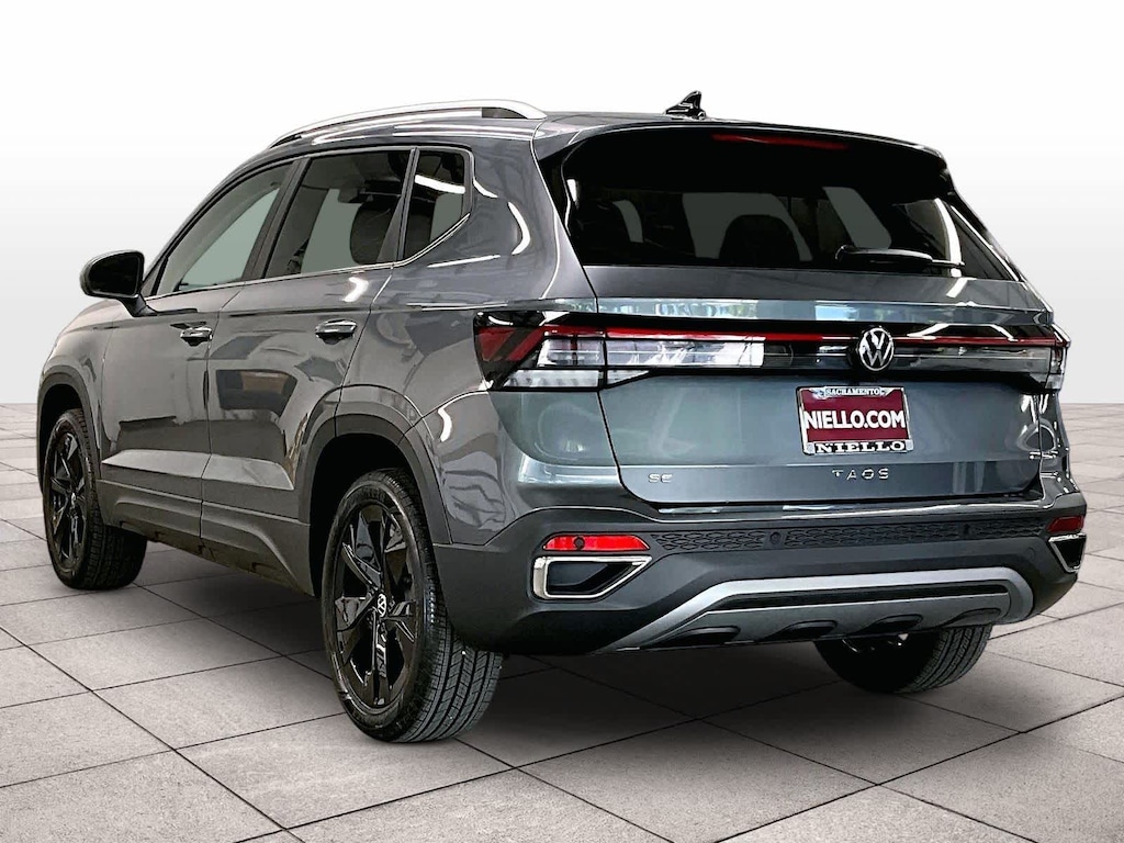New 2026 Volkswagen Taos SE FWD