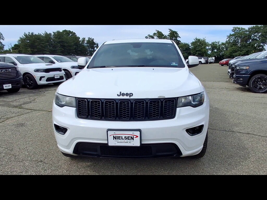 Certified 2017 Jeep Grand Cherokee Altitude SUV