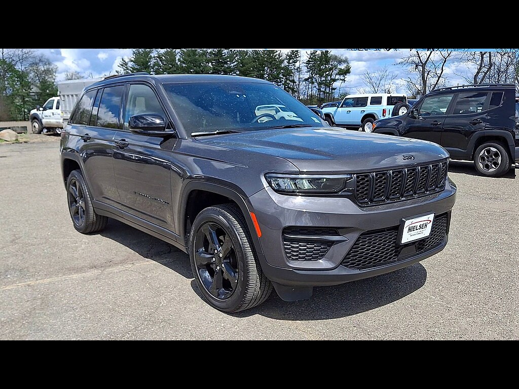 Certified 2023 Jeep Grand Cherokee Altitude SUV